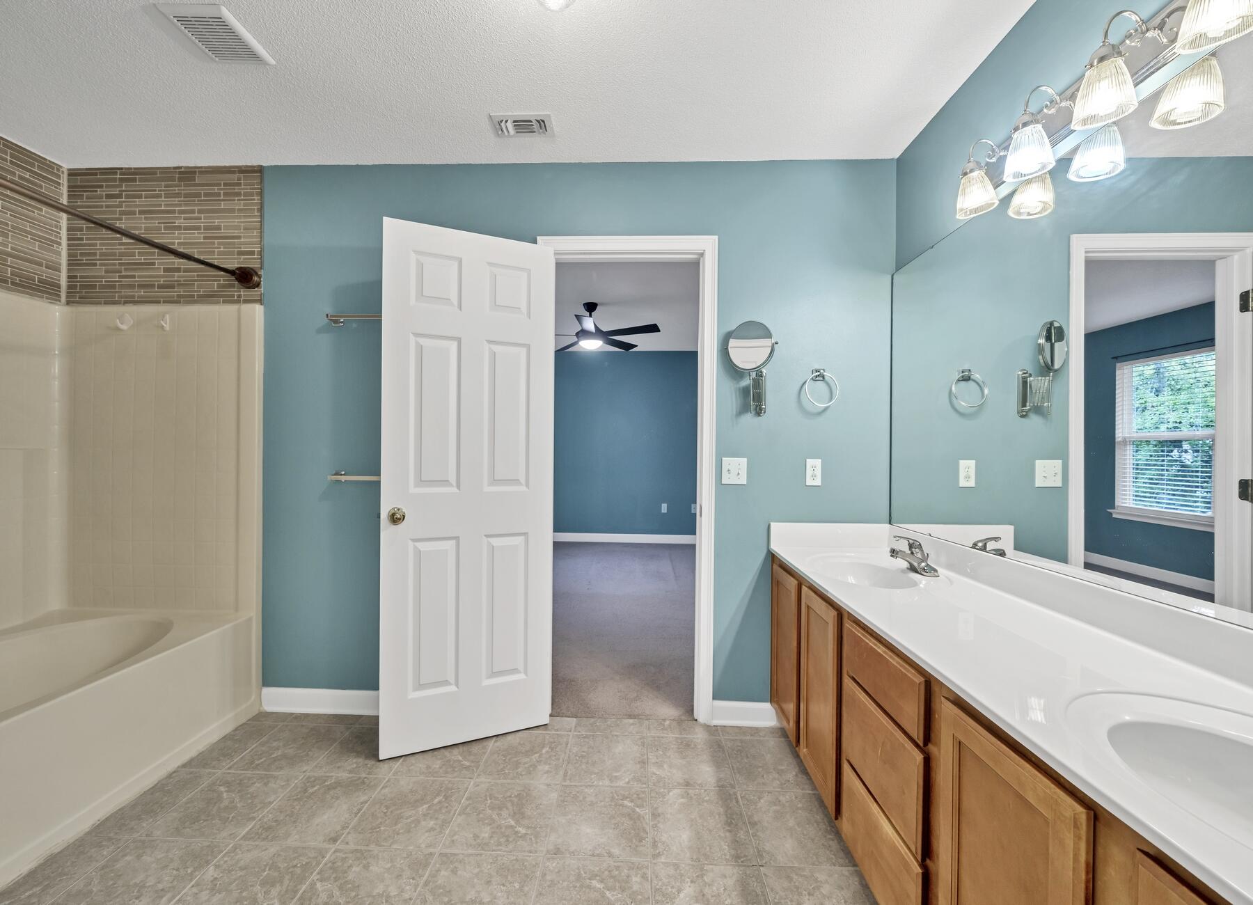 SUMMERWOOD - Residential Lease