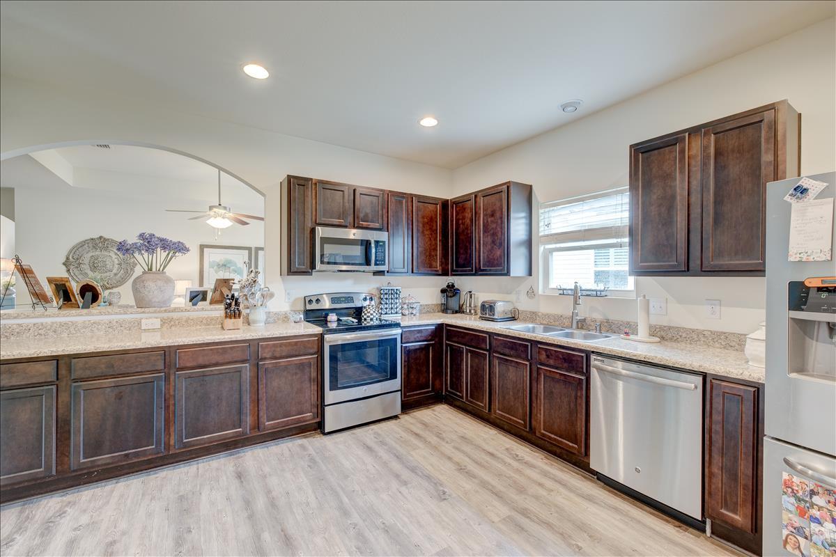 SCHOONER LANDING - Residential