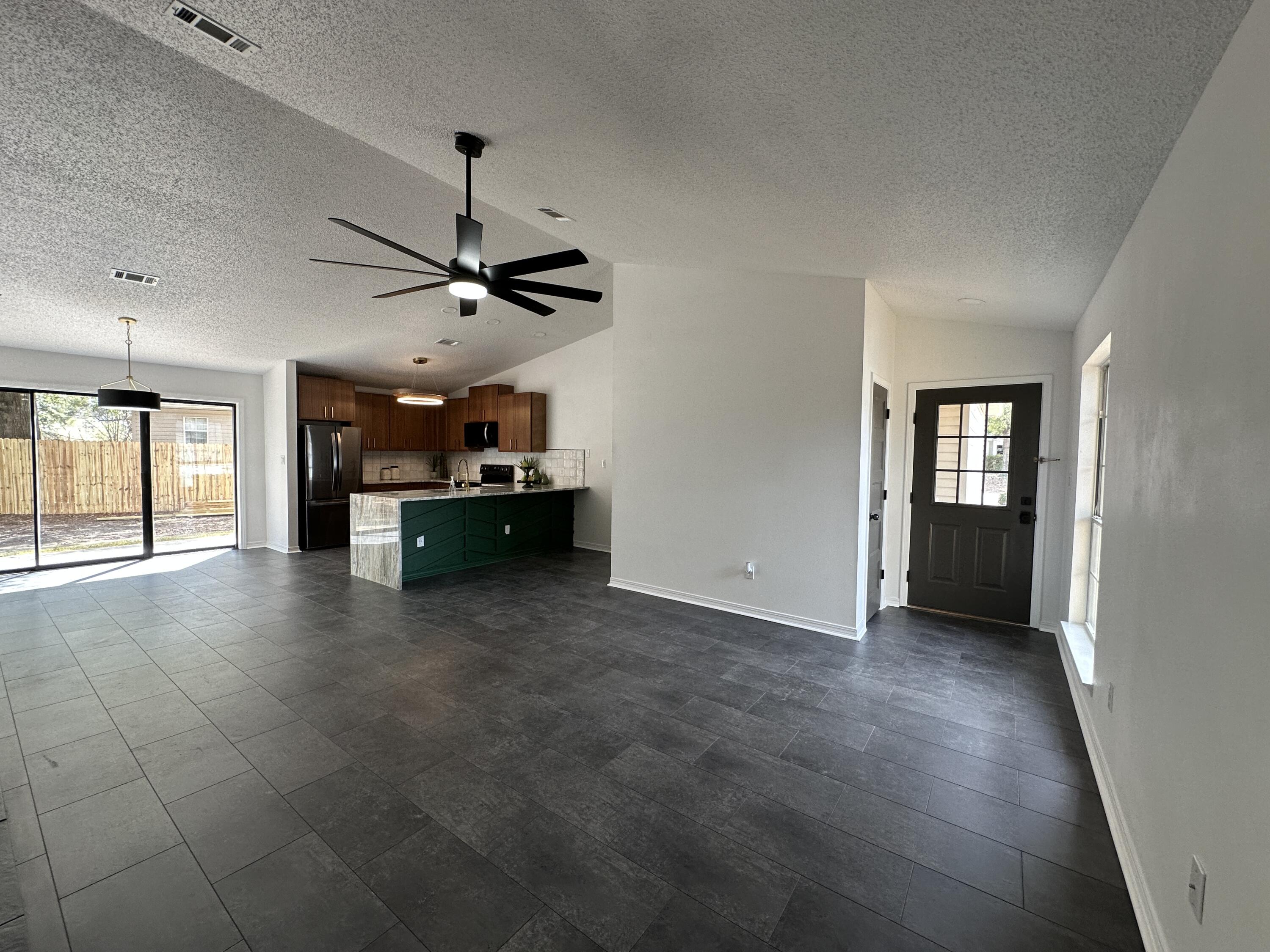 HOLLYROD PARK - Residential