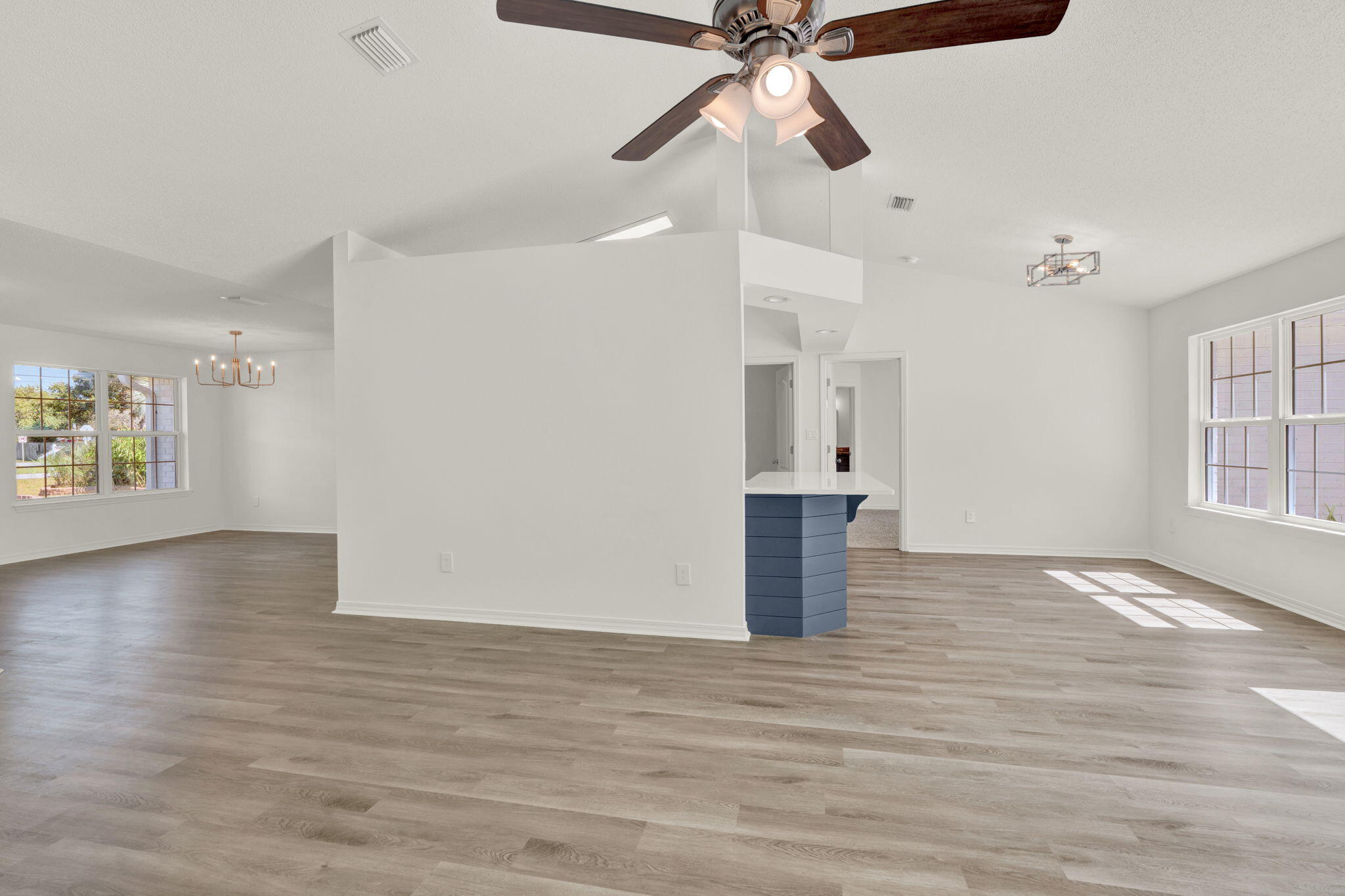 HOLLEY BY THE SEA - Residential