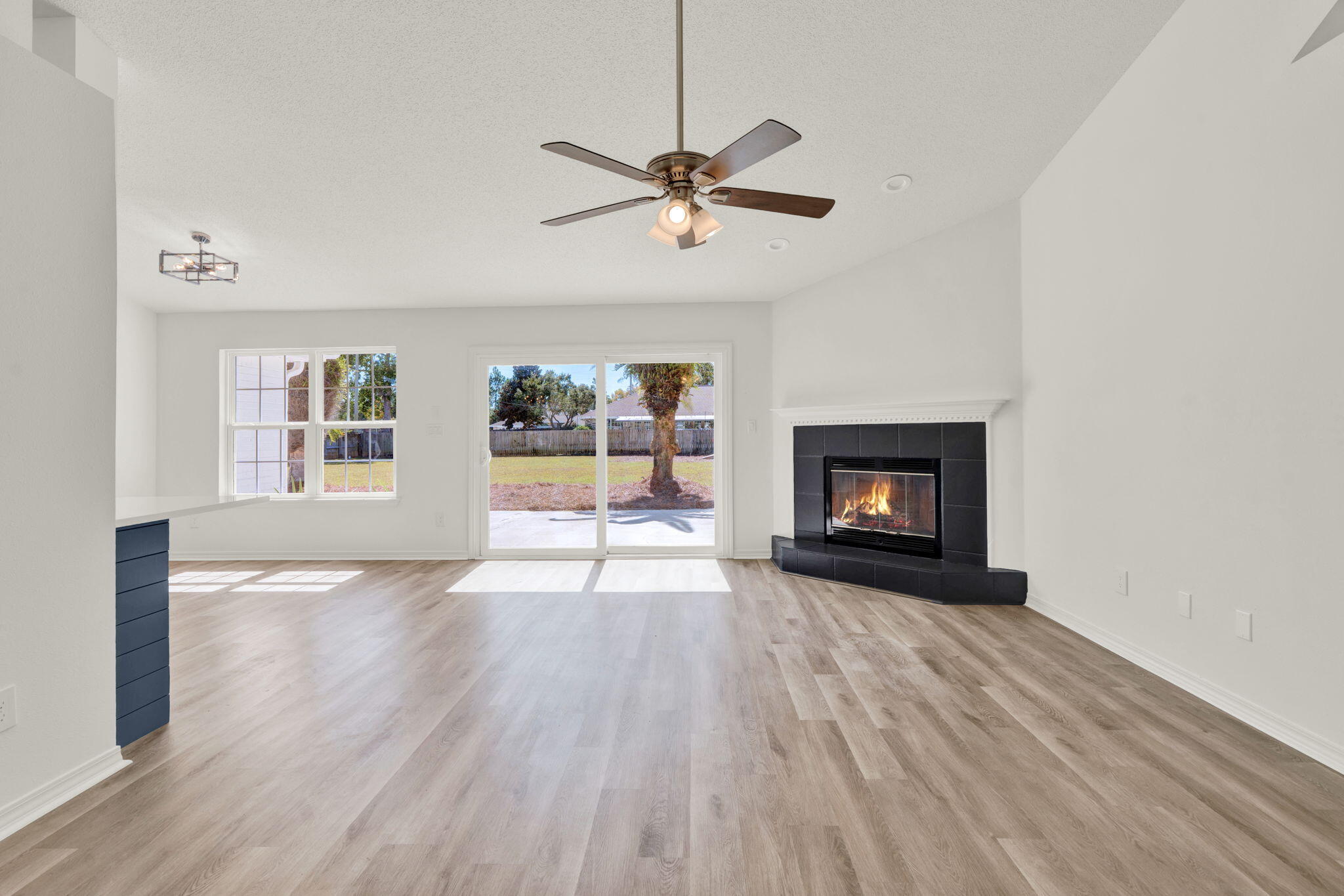 HOLLEY BY THE SEA - Residential