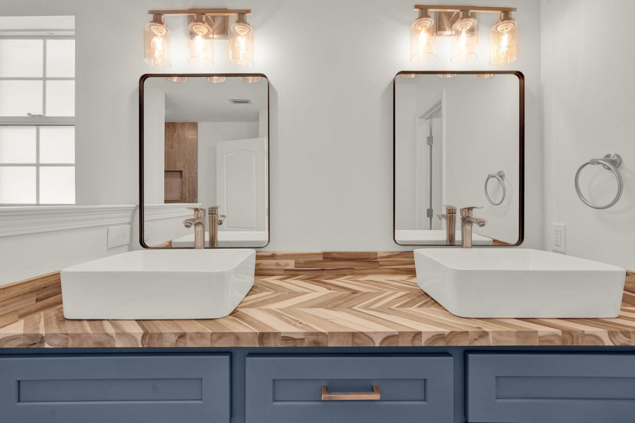 HOLLEY BY THE SEA - Residential
