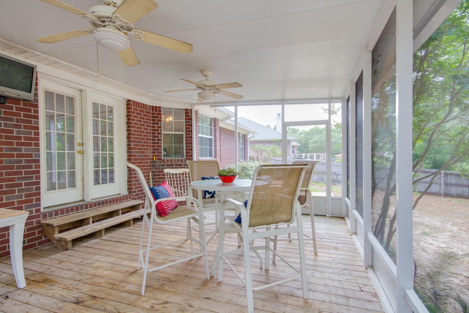 BAREFOOT CREEK - Residential