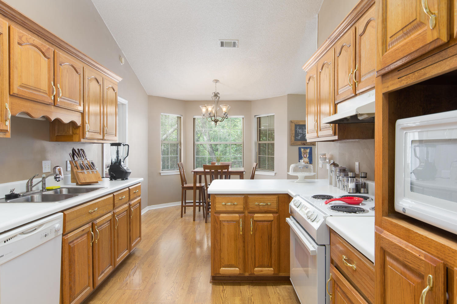 BAREFOOT CREEK - Residential