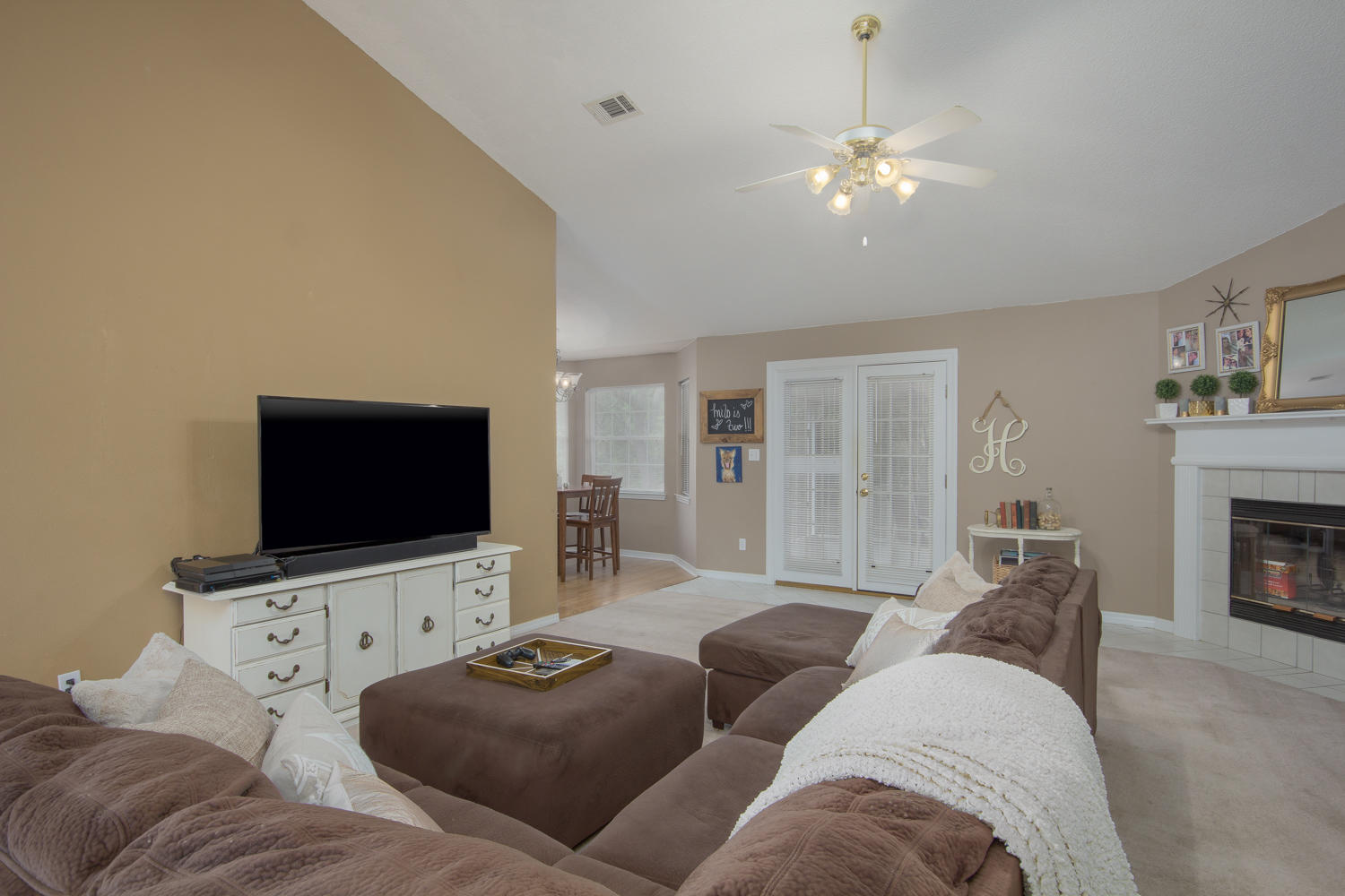 BAREFOOT CREEK - Residential