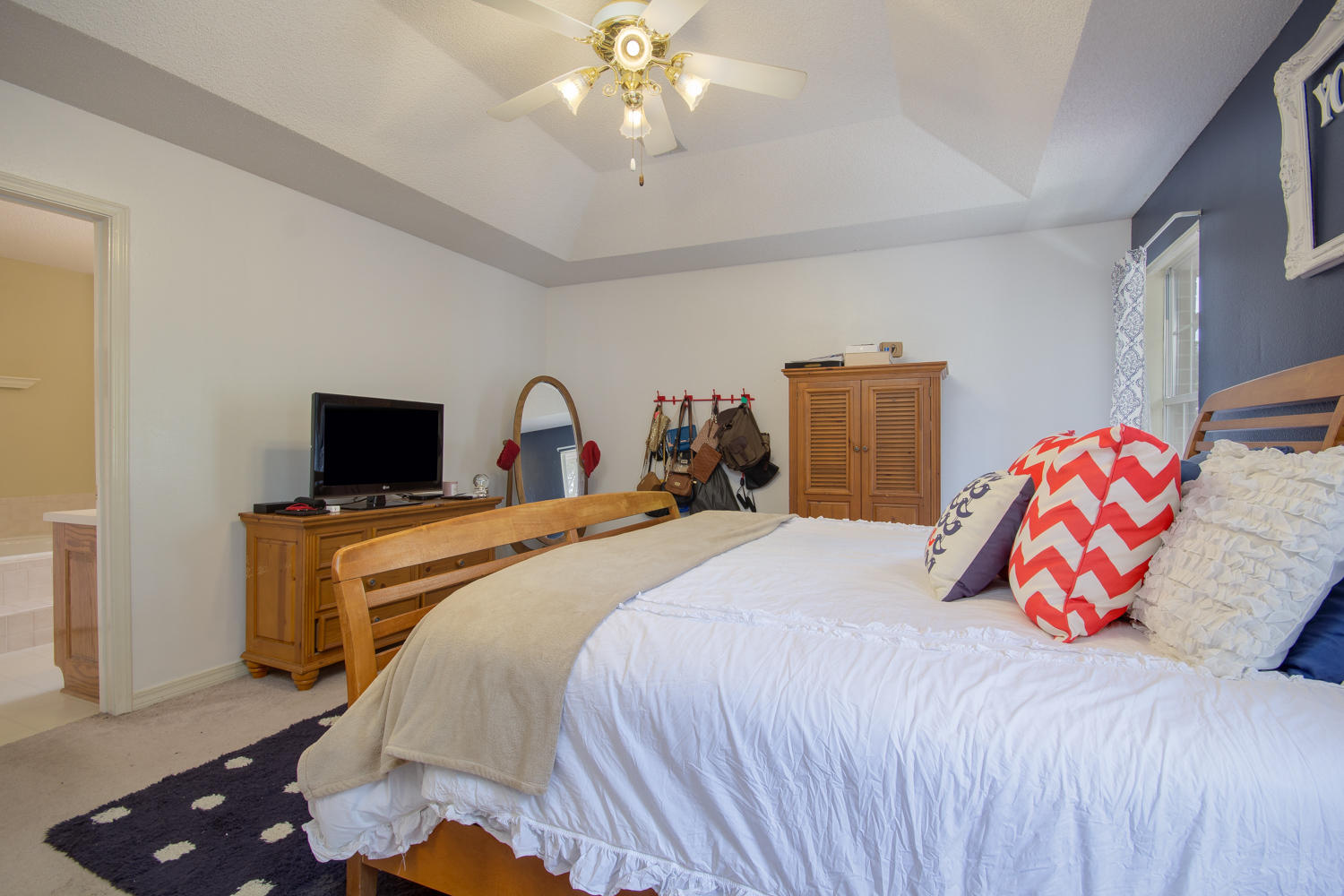 BAREFOOT CREEK - Residential