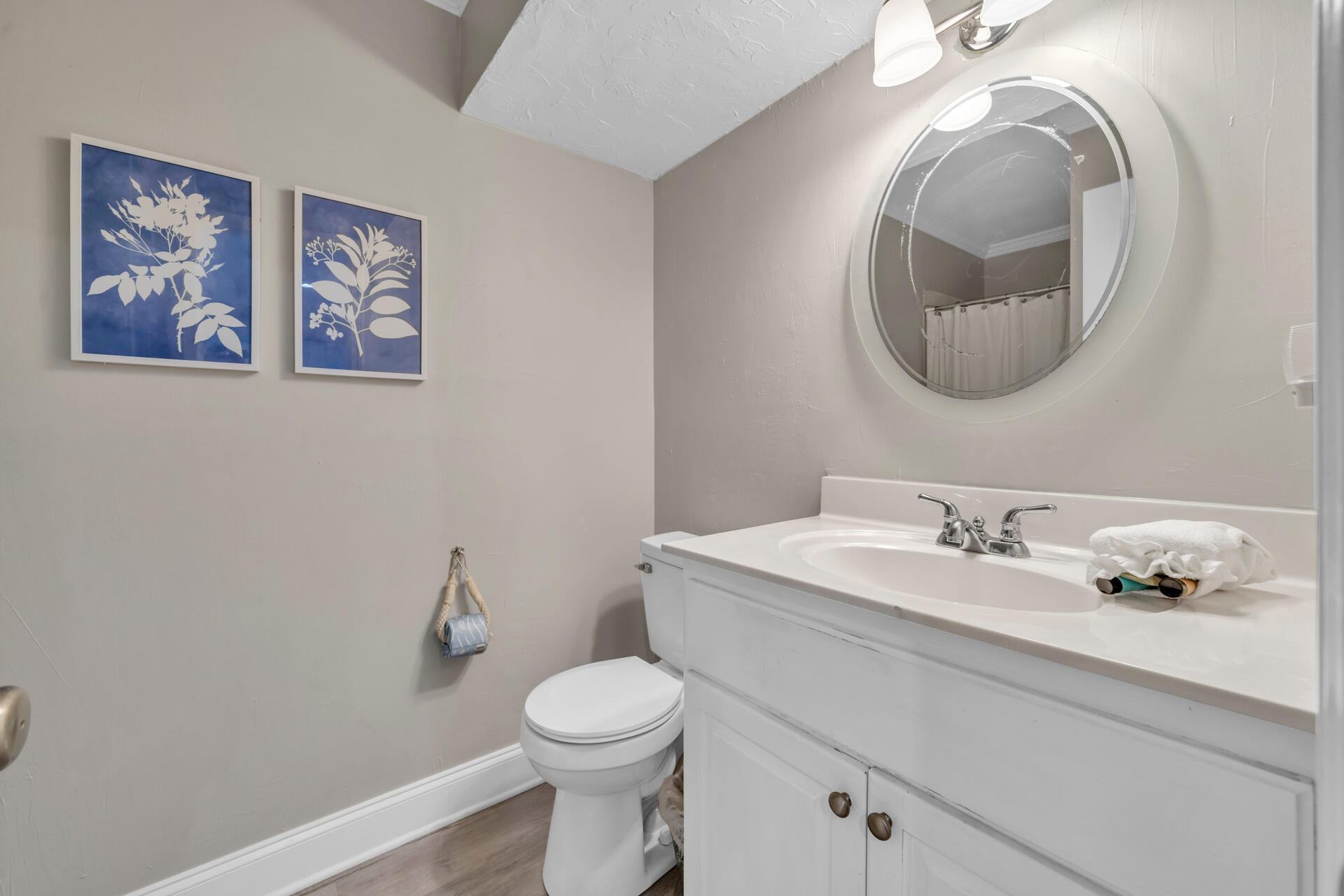 TRADEWIND CONDOS - Residential