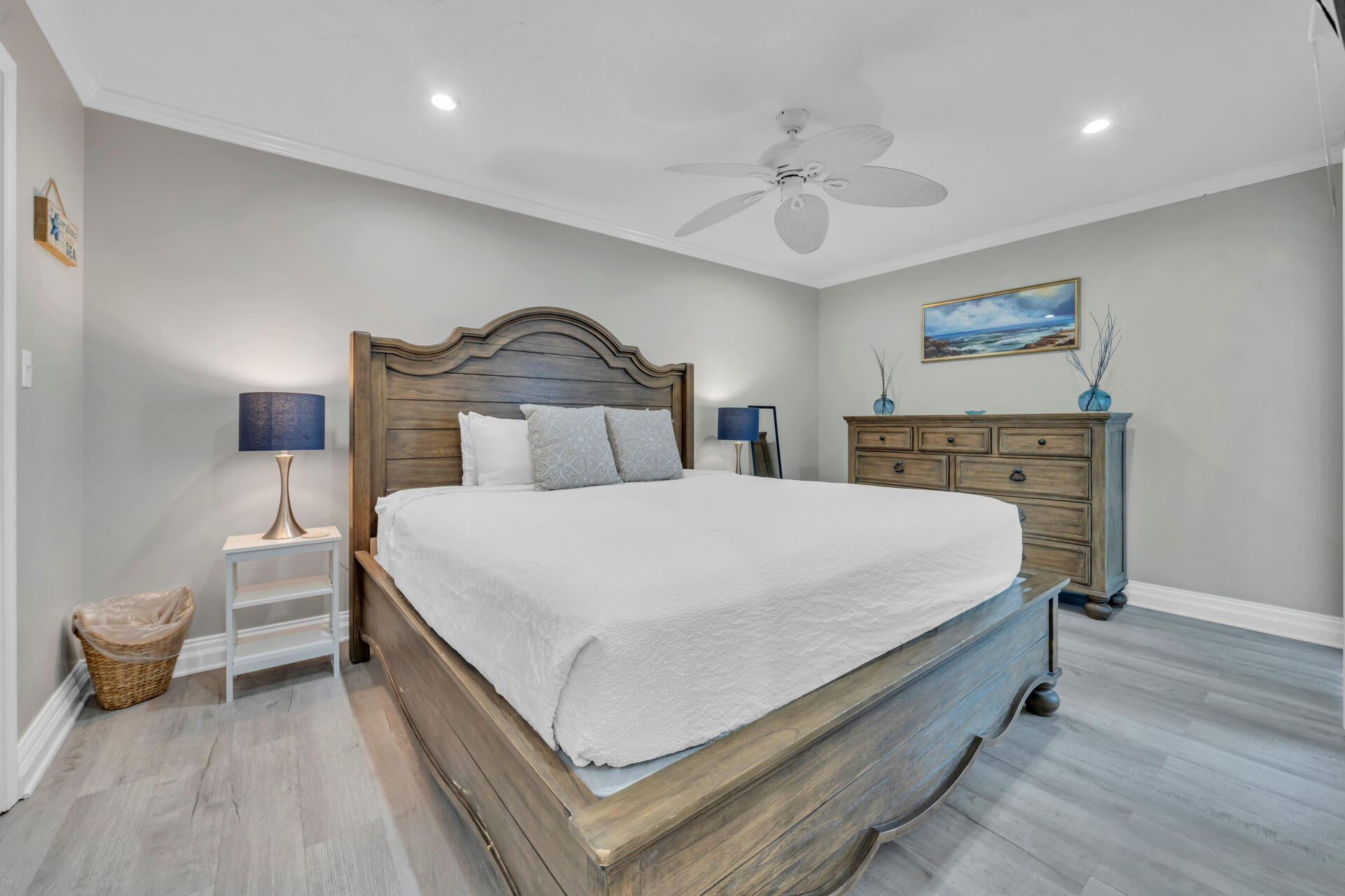 TRADEWIND CONDOS - Residential