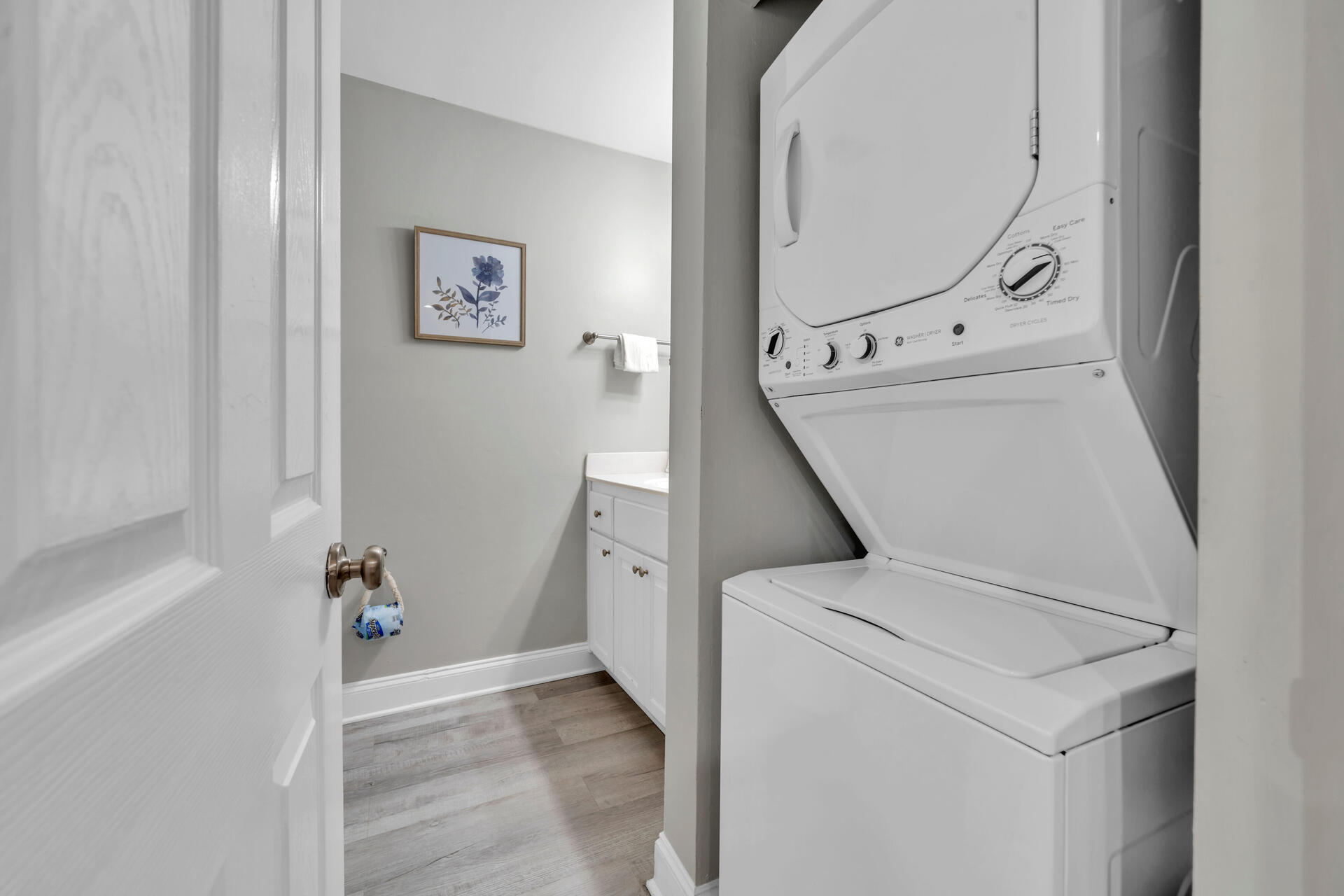 TRADEWIND CONDOS - Residential