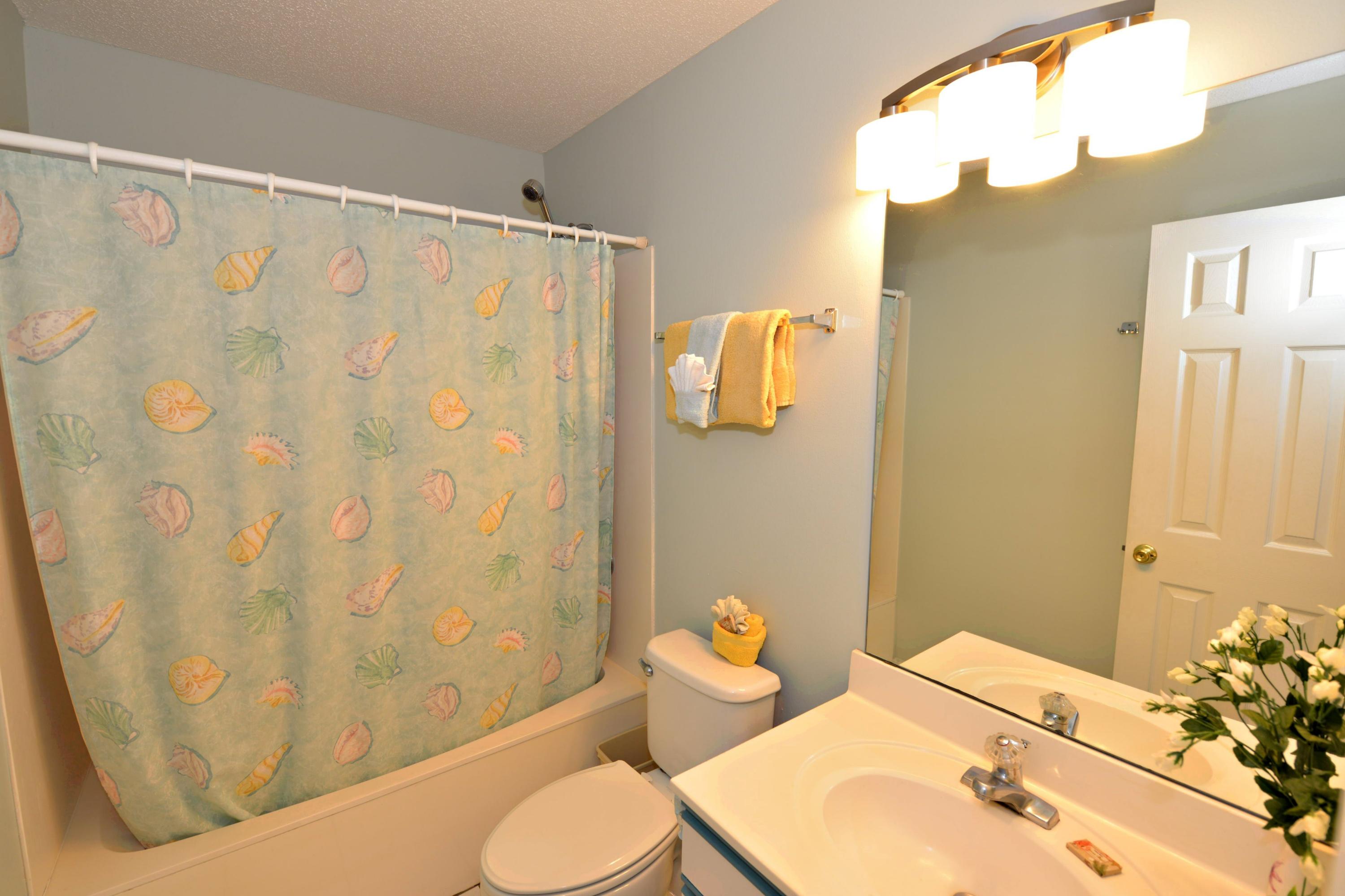 MARAVILLA CONDO 3 - Residential