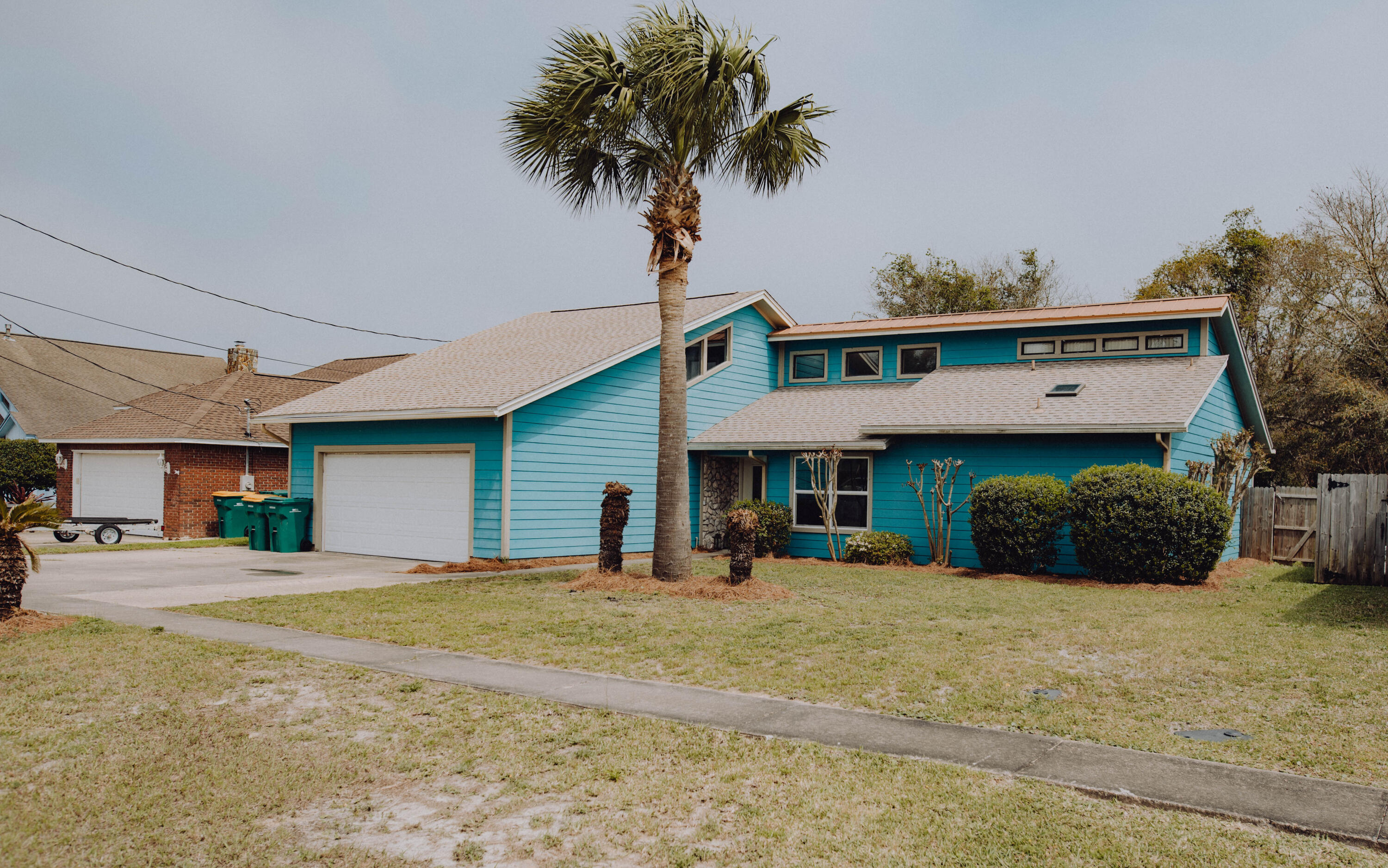 DOLPHIN ESTATES - Residential