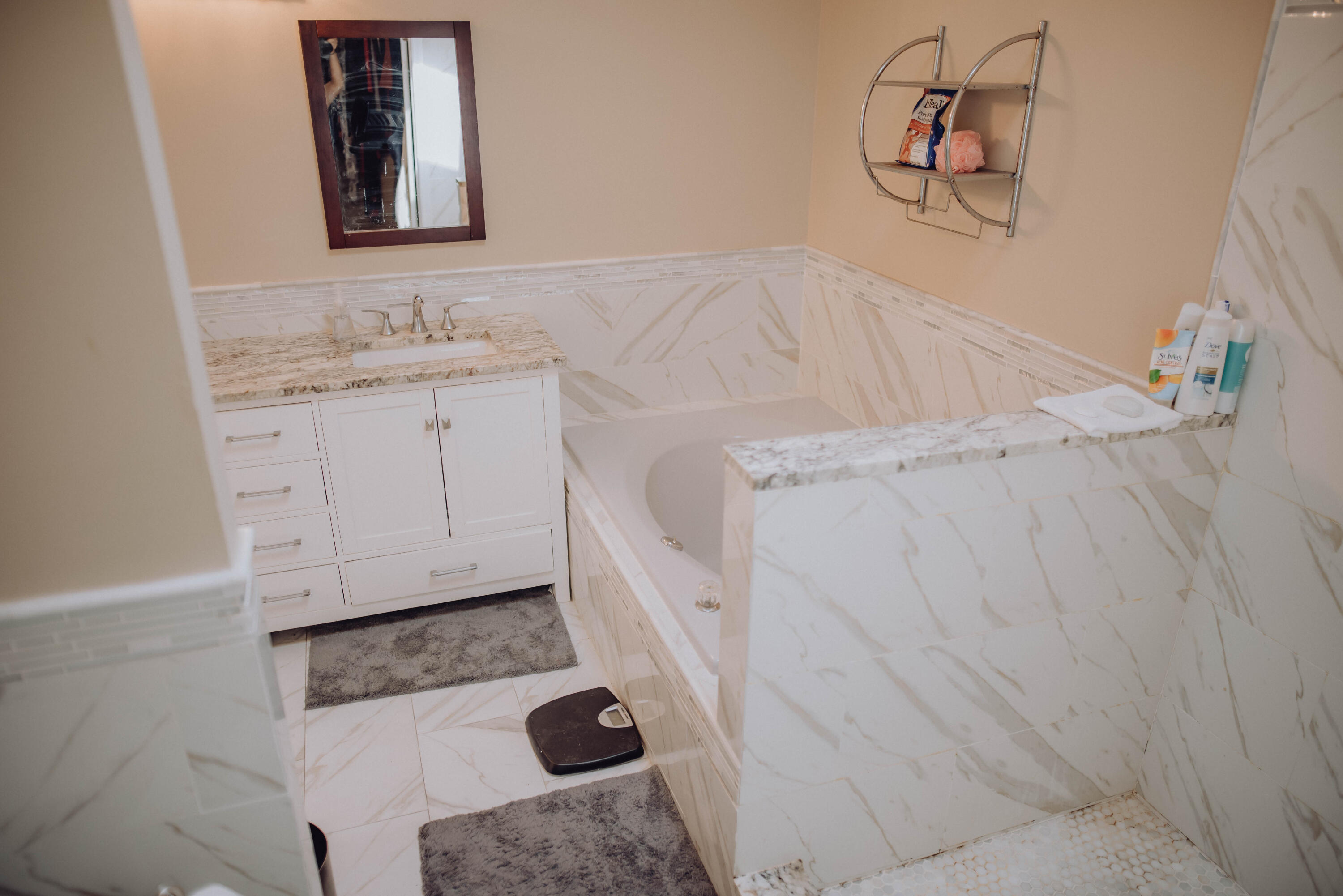 DOLPHIN ESTATES - Residential