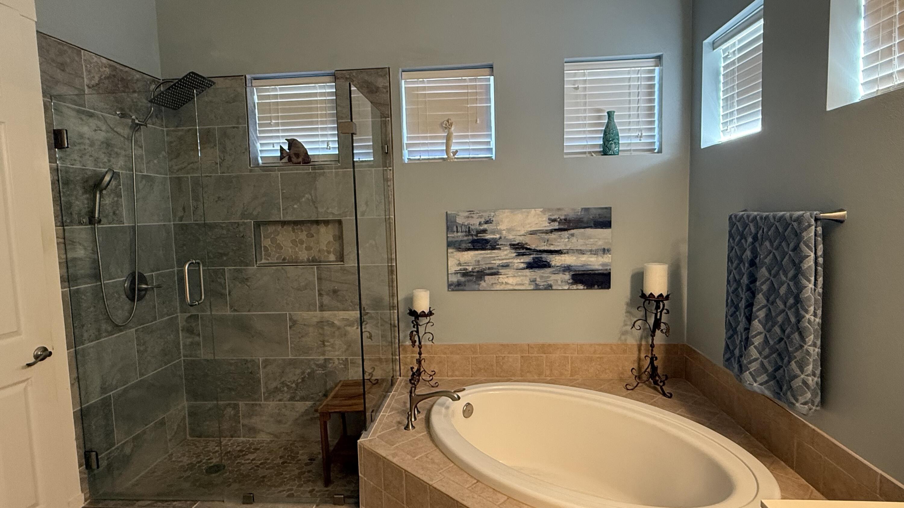 REGATTA BAY - Residential