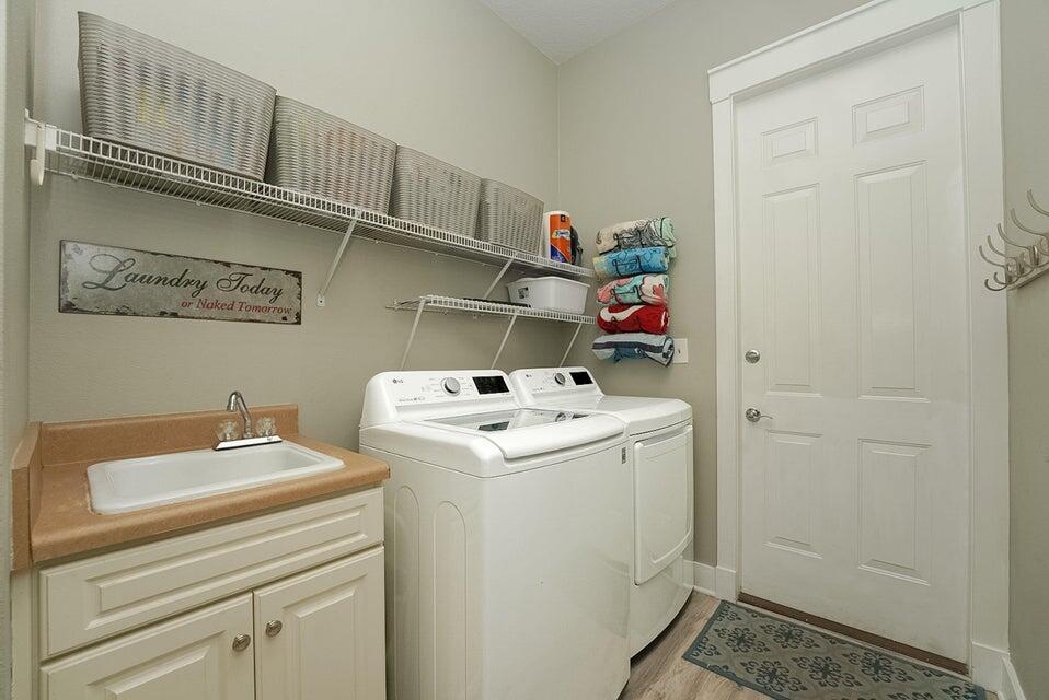 REGATTA BAY - Residential