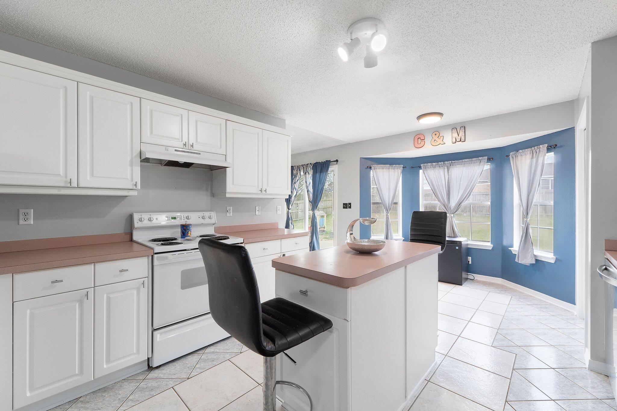 WESTVIEW ESTATES - Residential