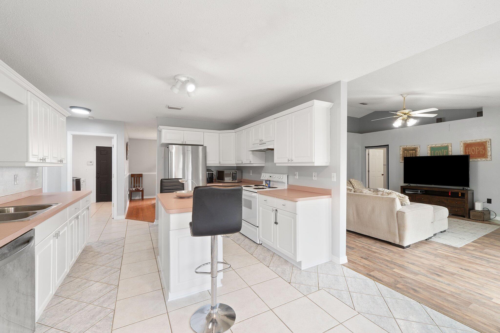 WESTVIEW ESTATES - Residential