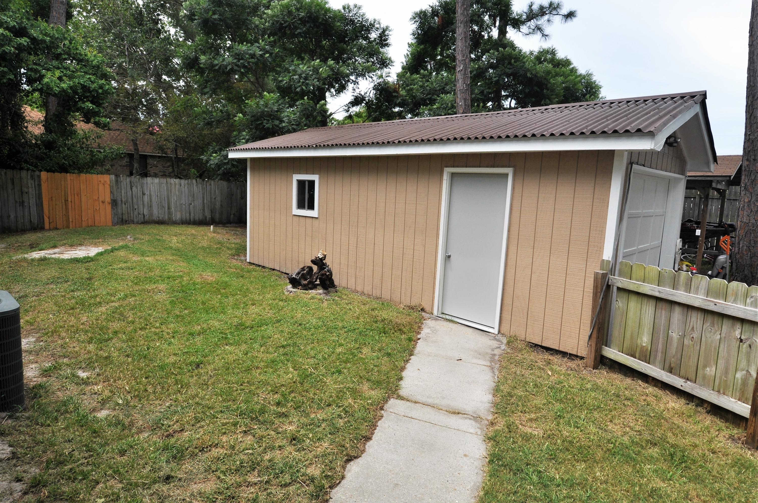 HOLIDAY SHORES ESTATES - Residential