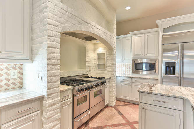 BURNT PINE - Residential