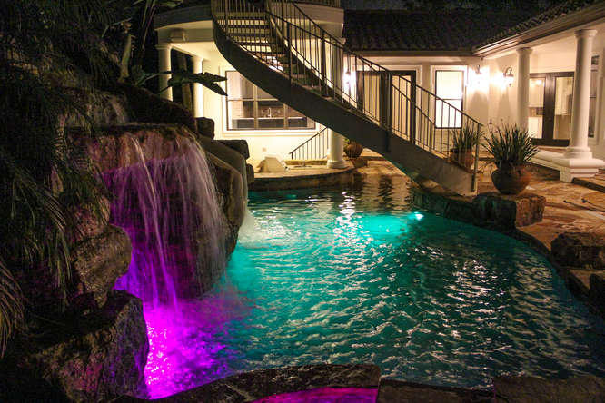 BURNT PINE - Residential