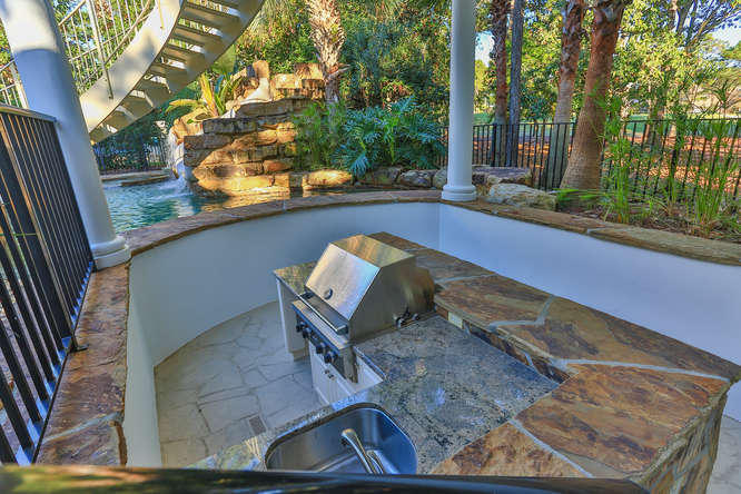 BURNT PINE - Residential