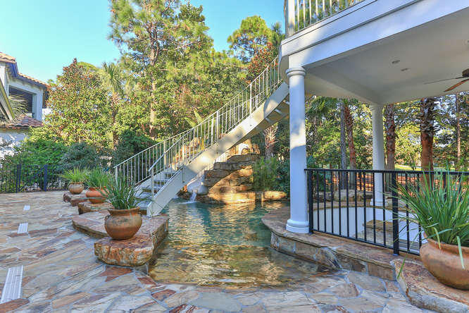 BURNT PINE - Residential