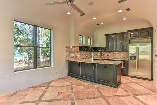 BURNT PINE - Residential