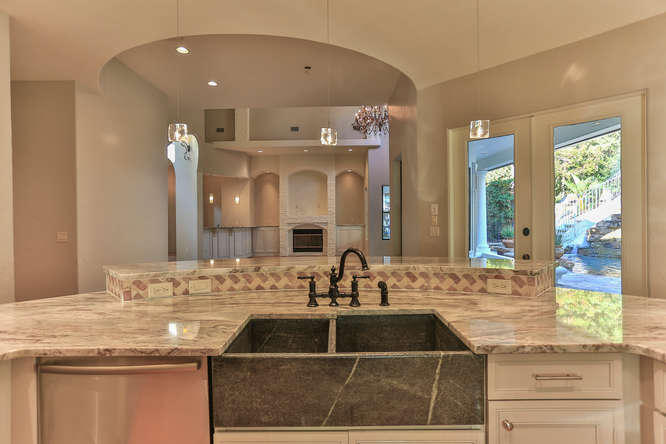 BURNT PINE - Residential