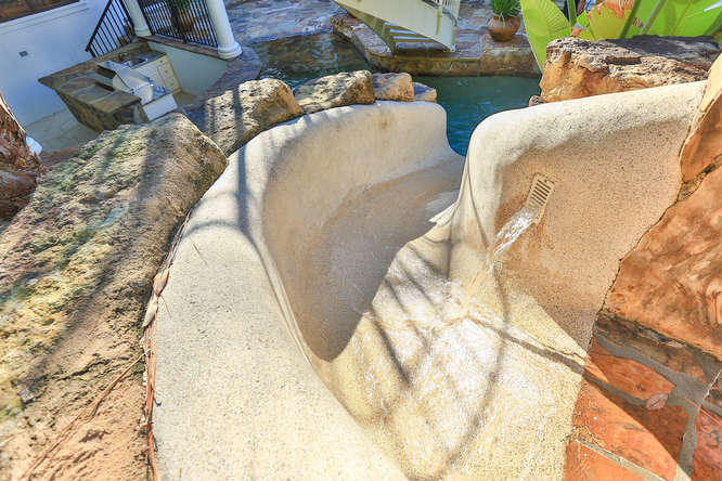 BURNT PINE - Residential