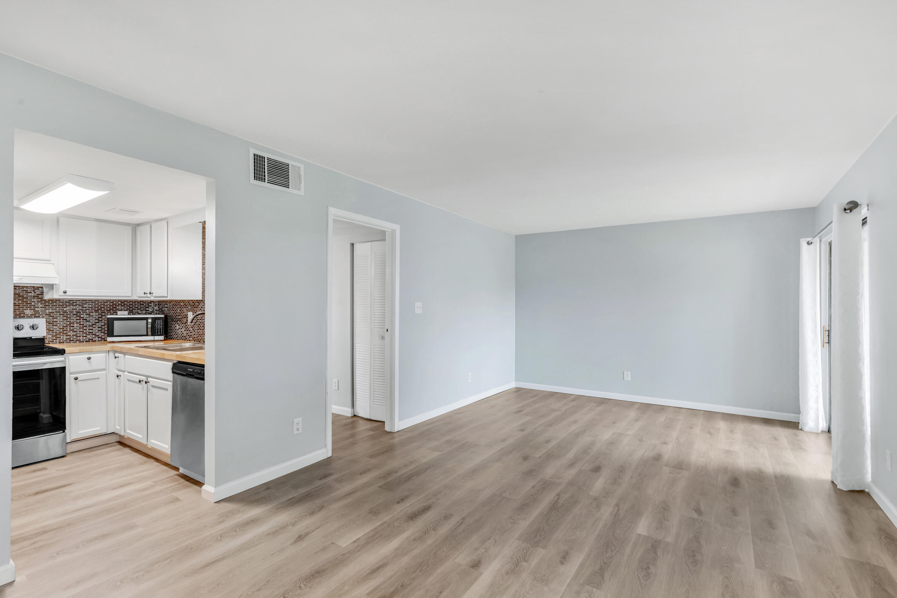 FINISTERRA CONDO - Residential Lease