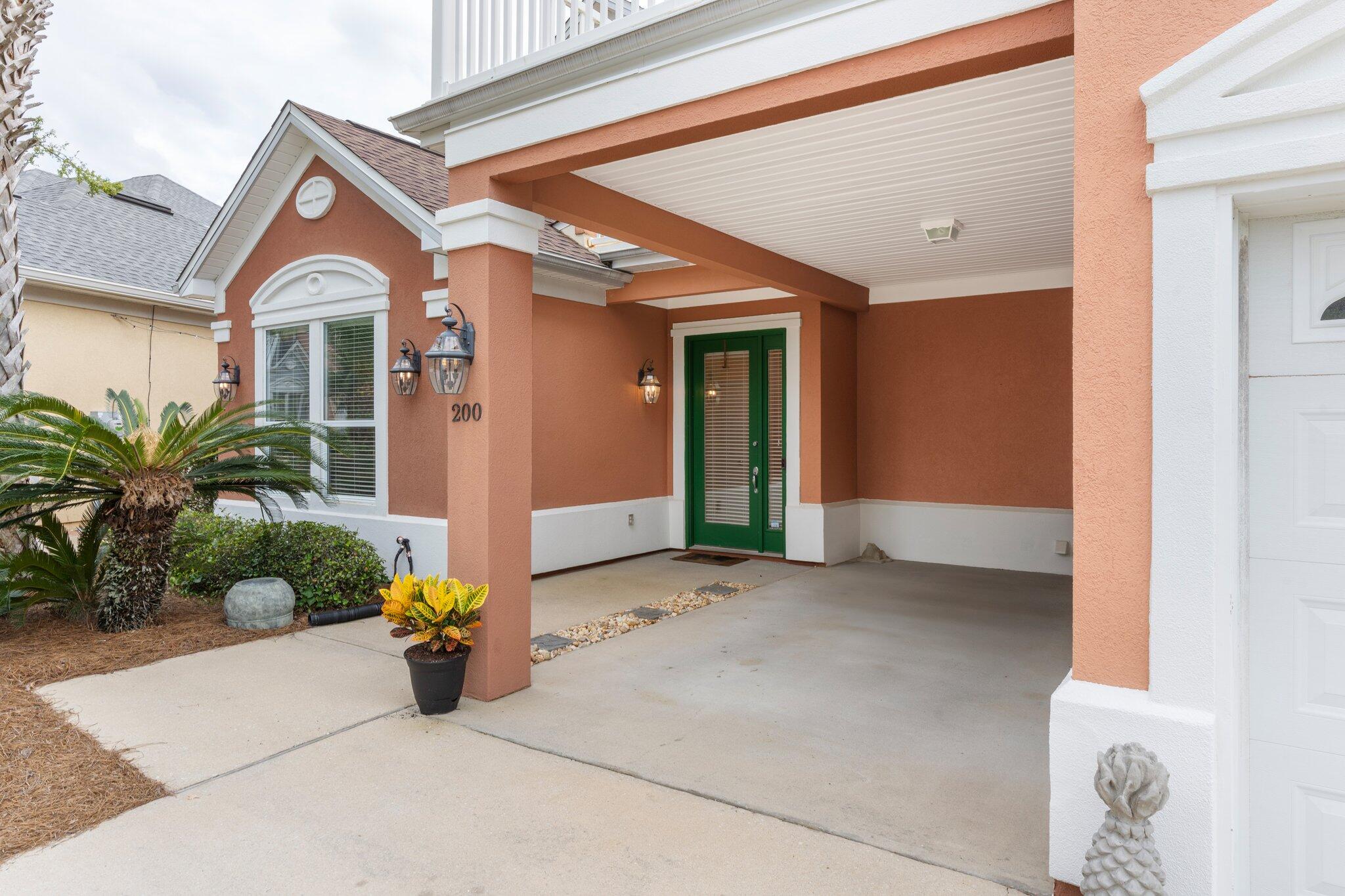 FAIRWAY VILLAS - Residential