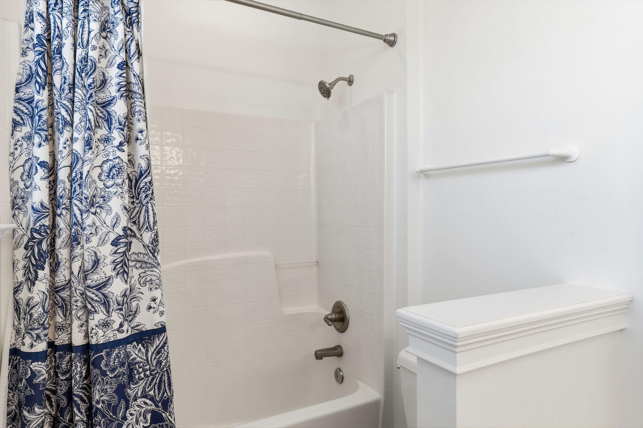 FAIRWAY VILLAS - Residential