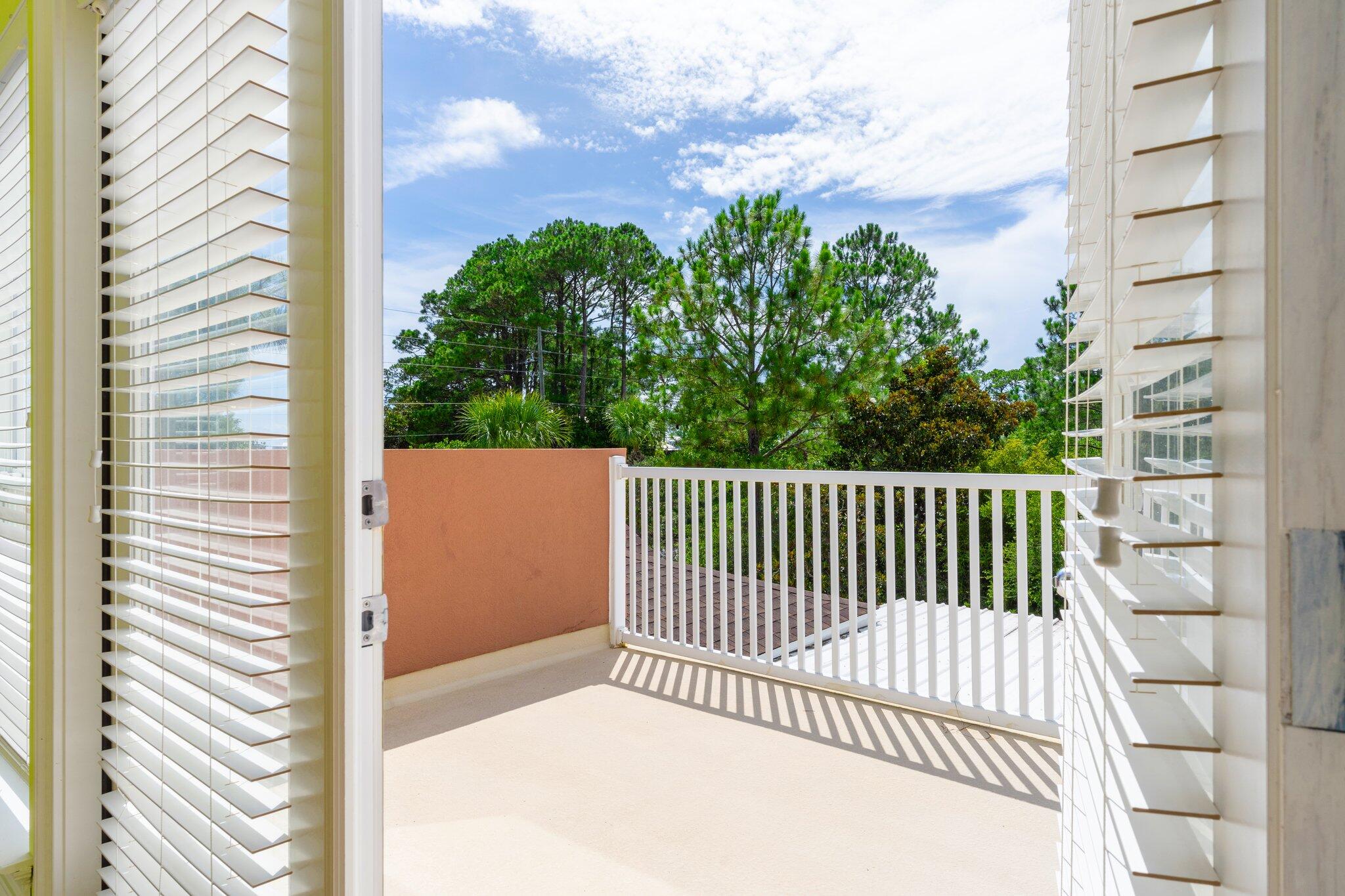 FAIRWAY VILLAS - Residential