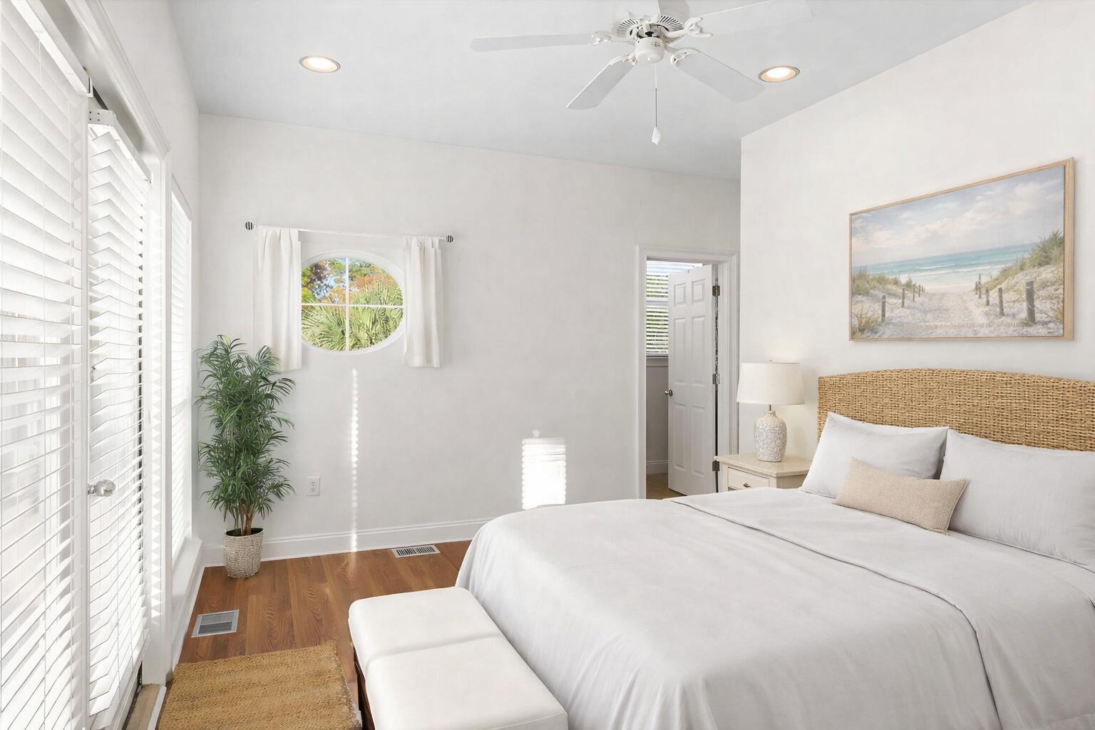 FAIRWAY VILLAS - Residential