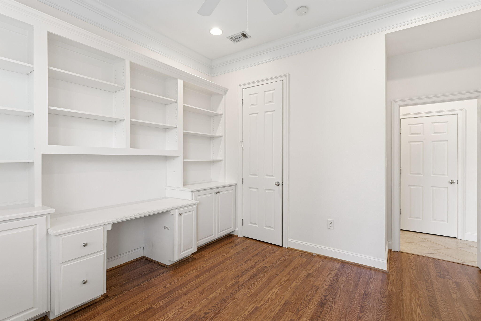 FAIRWAY VILLAS - Residential