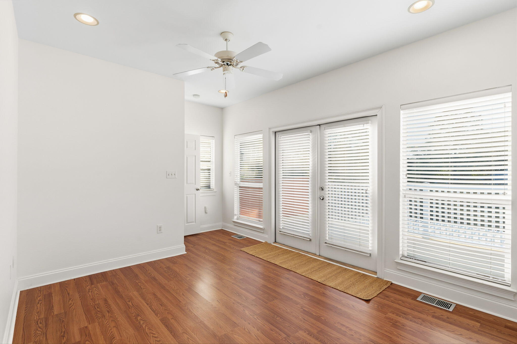 FAIRWAY VILLAS - Residential