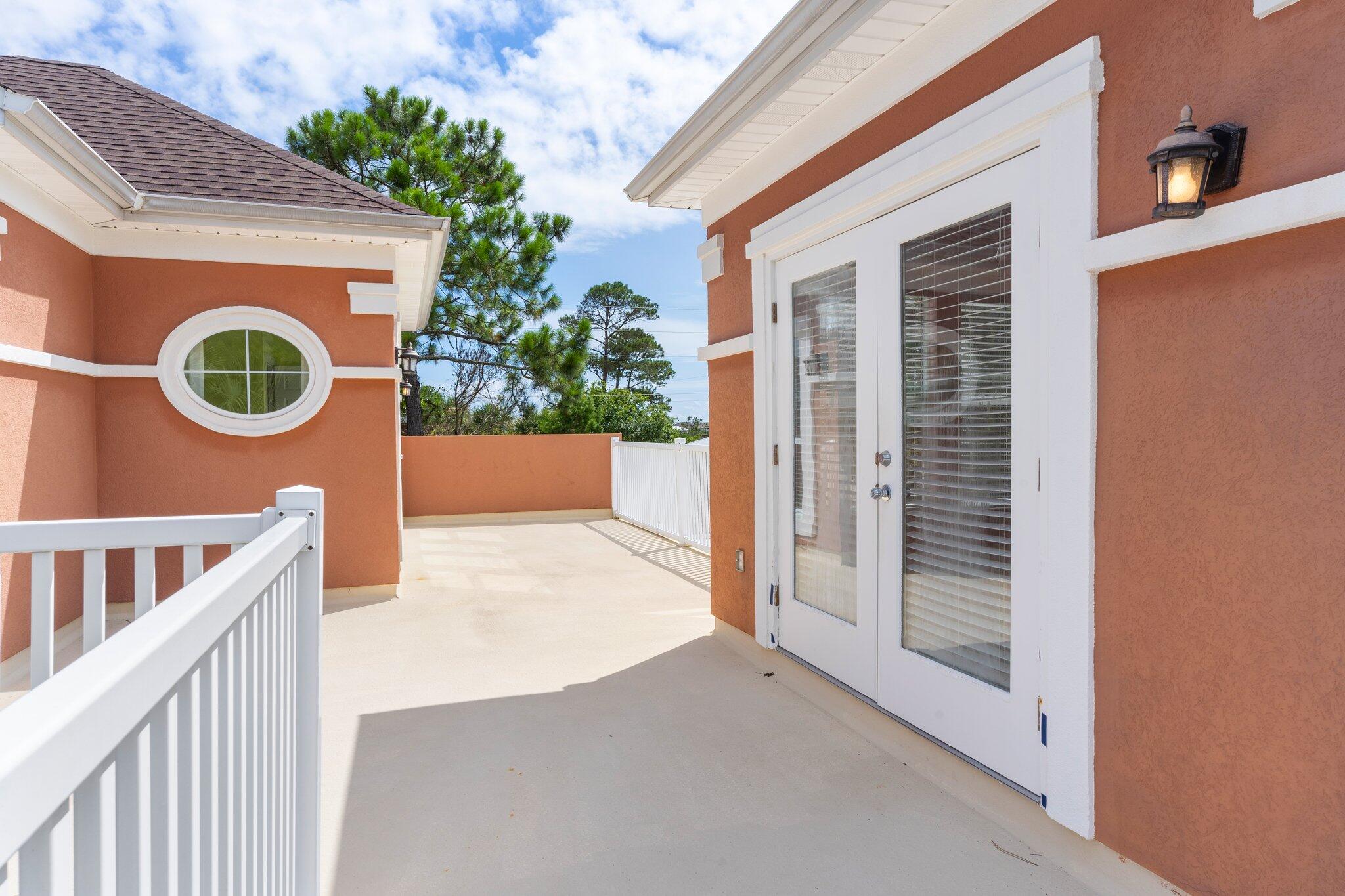 FAIRWAY VILLAS - Residential