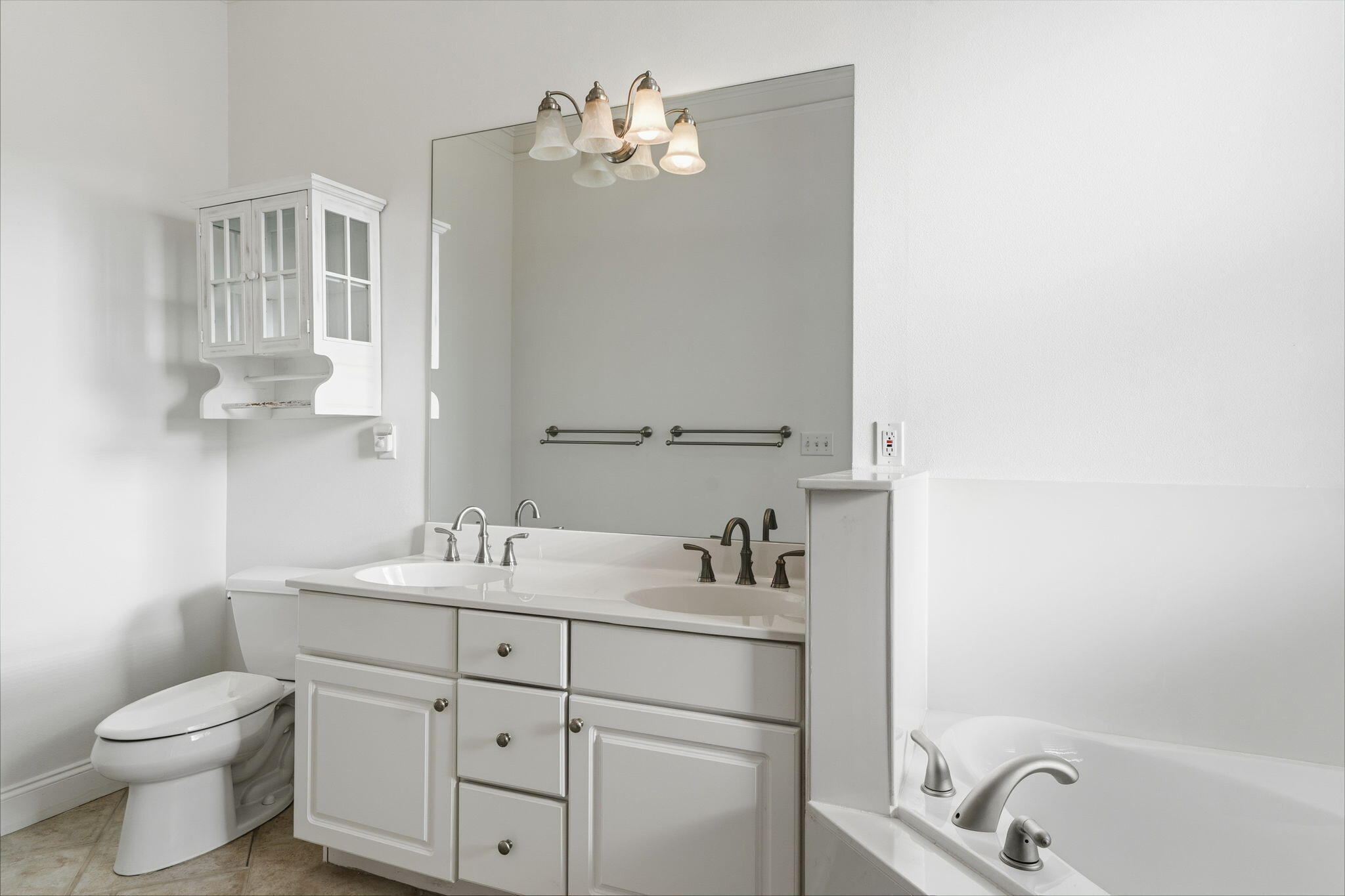 FAIRWAY VILLAS - Residential