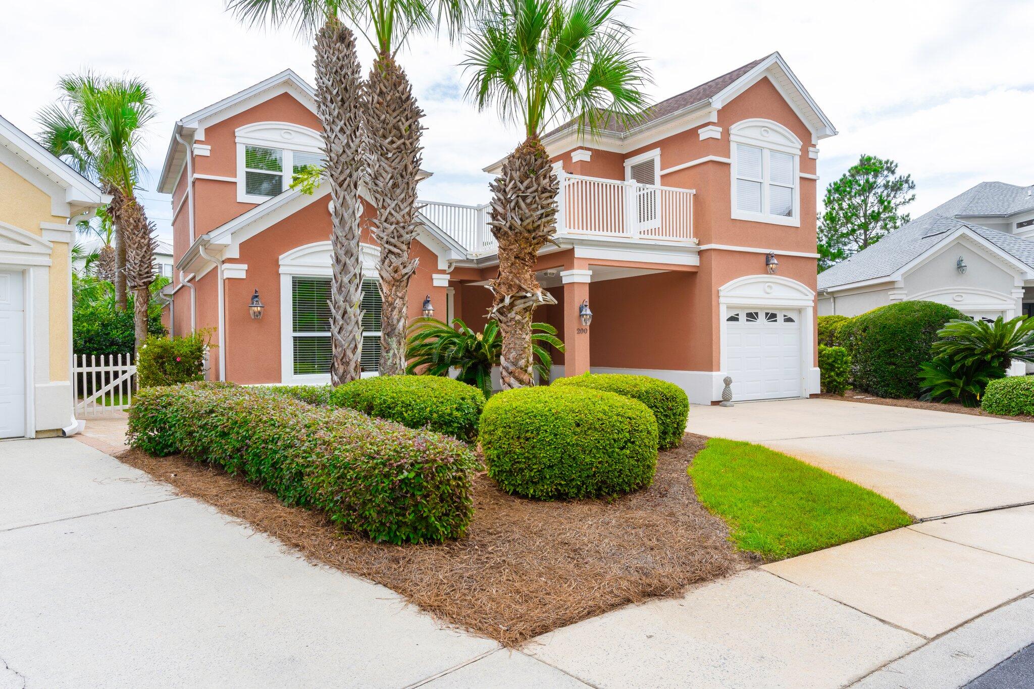 FAIRWAY VILLAS - Residential