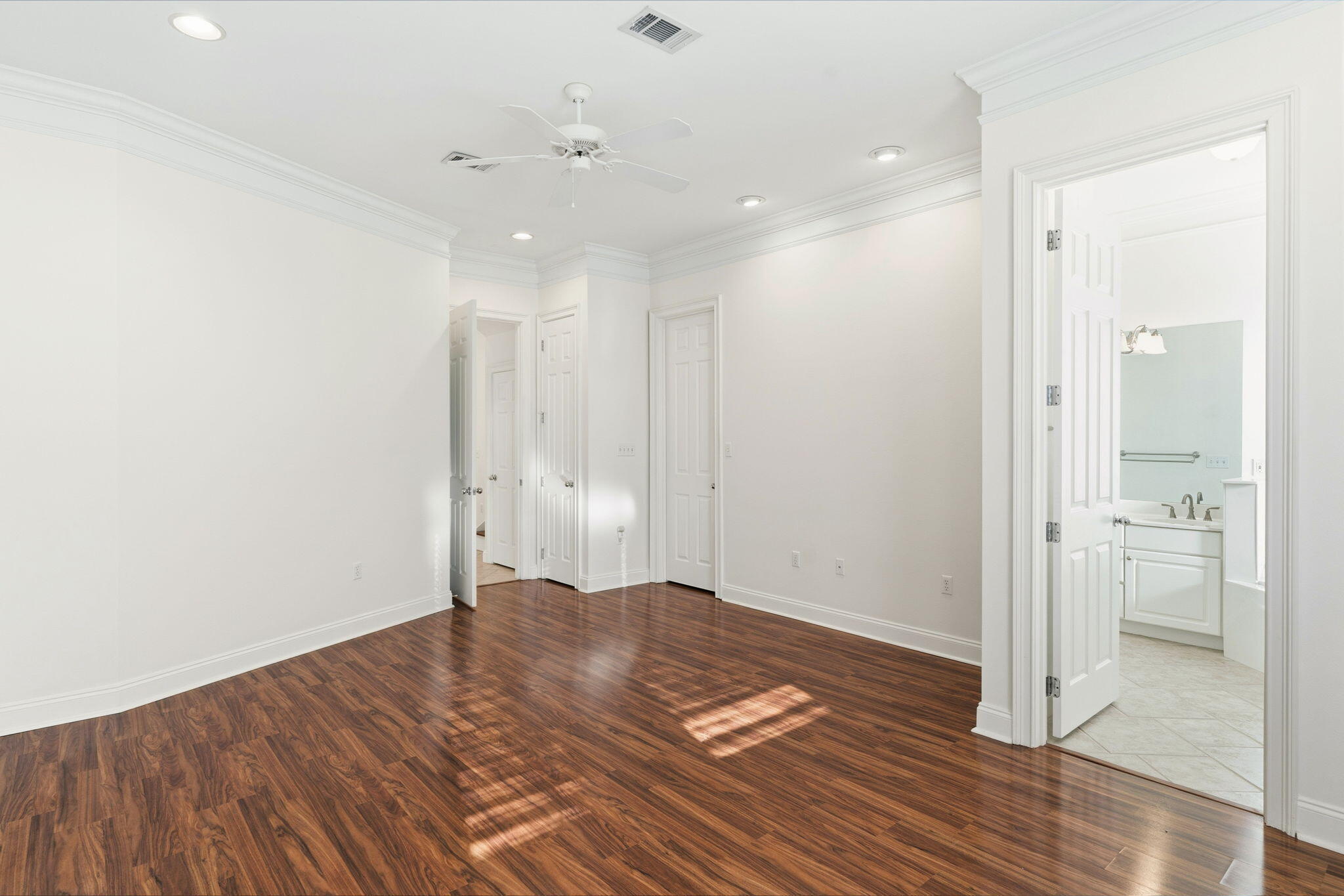 FAIRWAY VILLAS - Residential