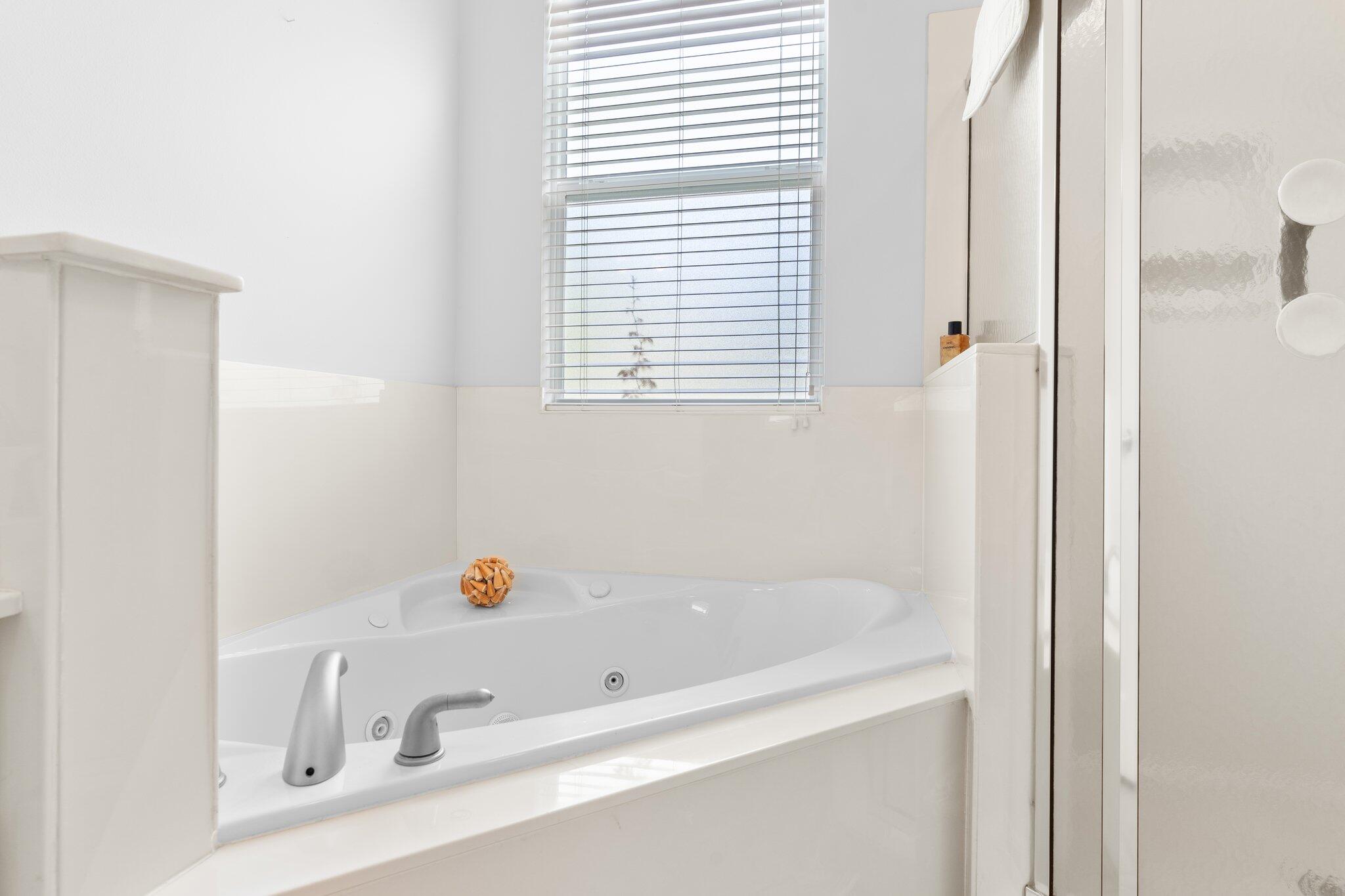 FAIRWAY VILLAS - Residential