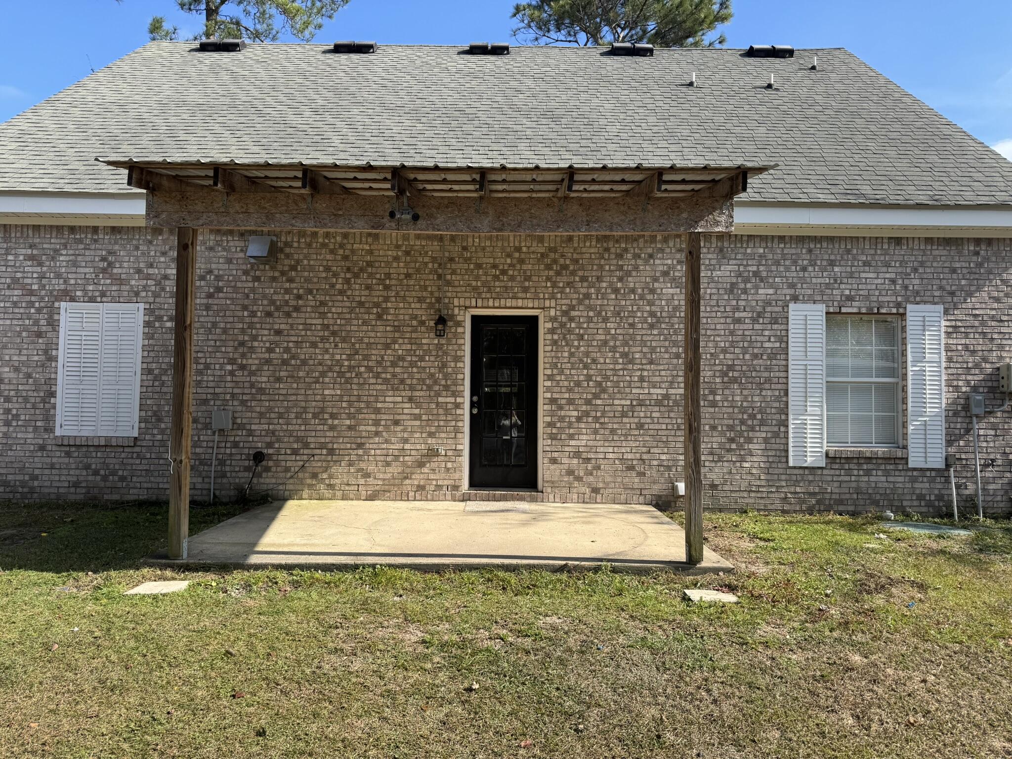 BAY GROVE - Residential Lease