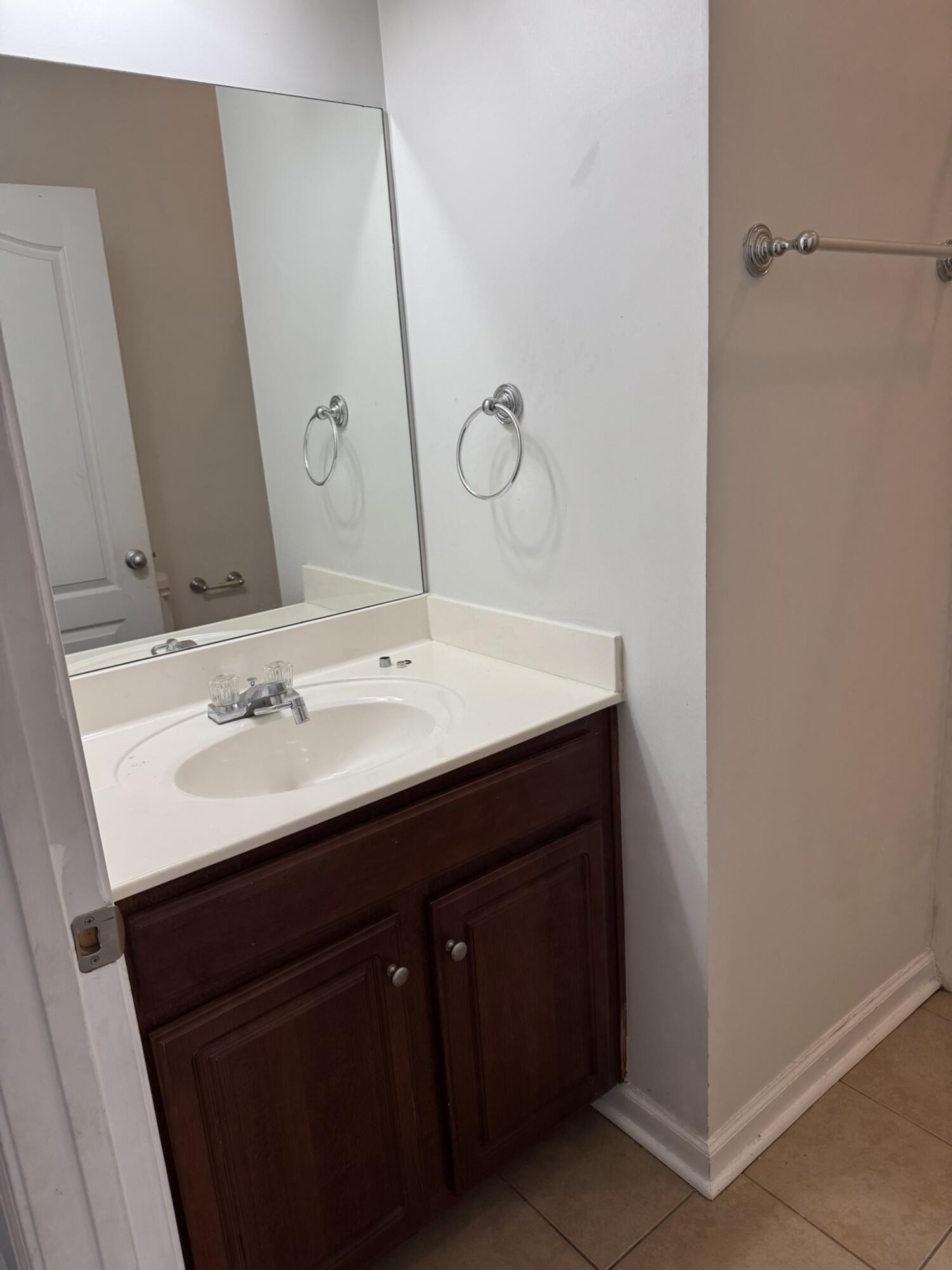 BAY GROVE - Residential Lease