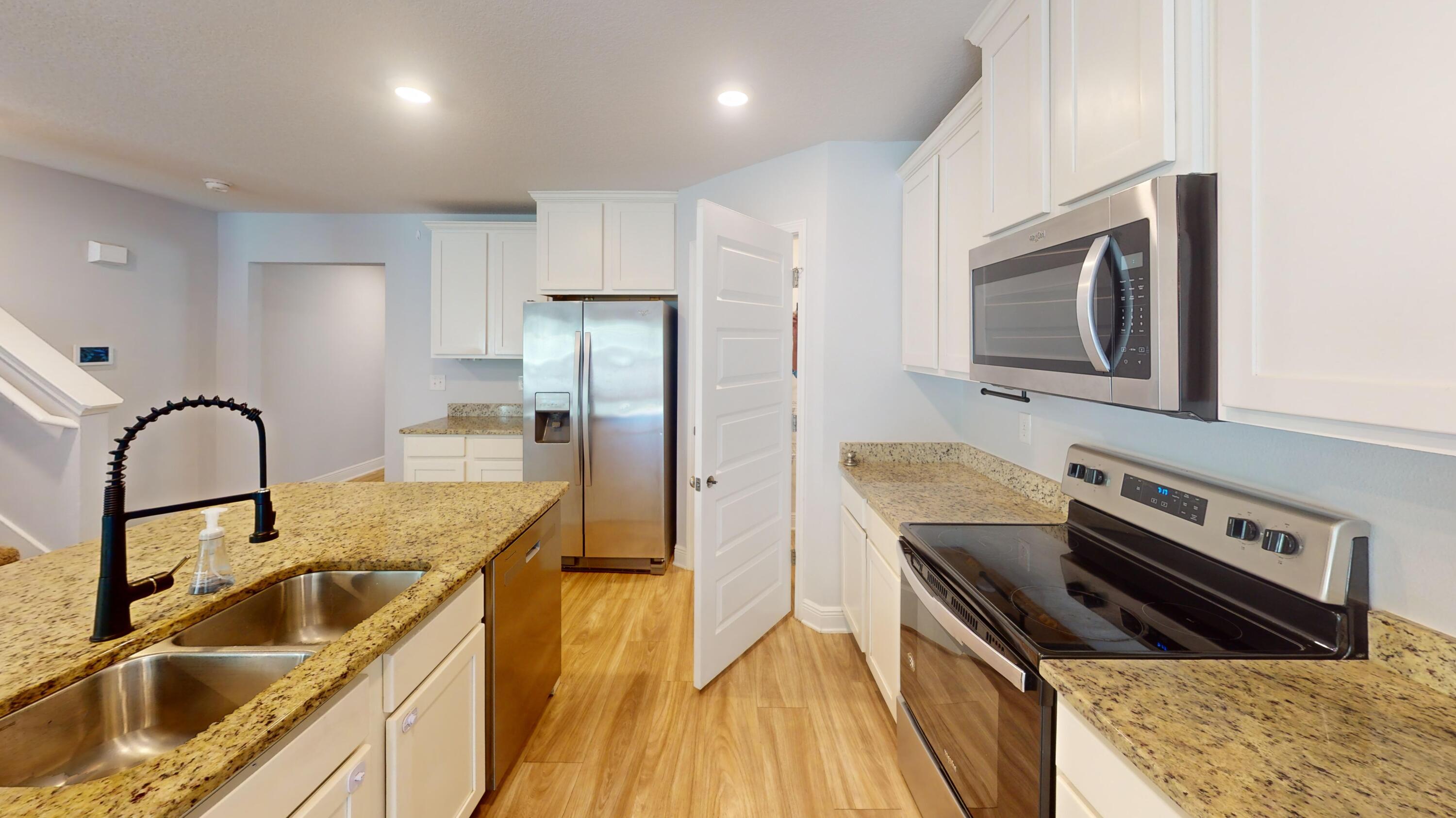 HERITAGE OAKS - Residential