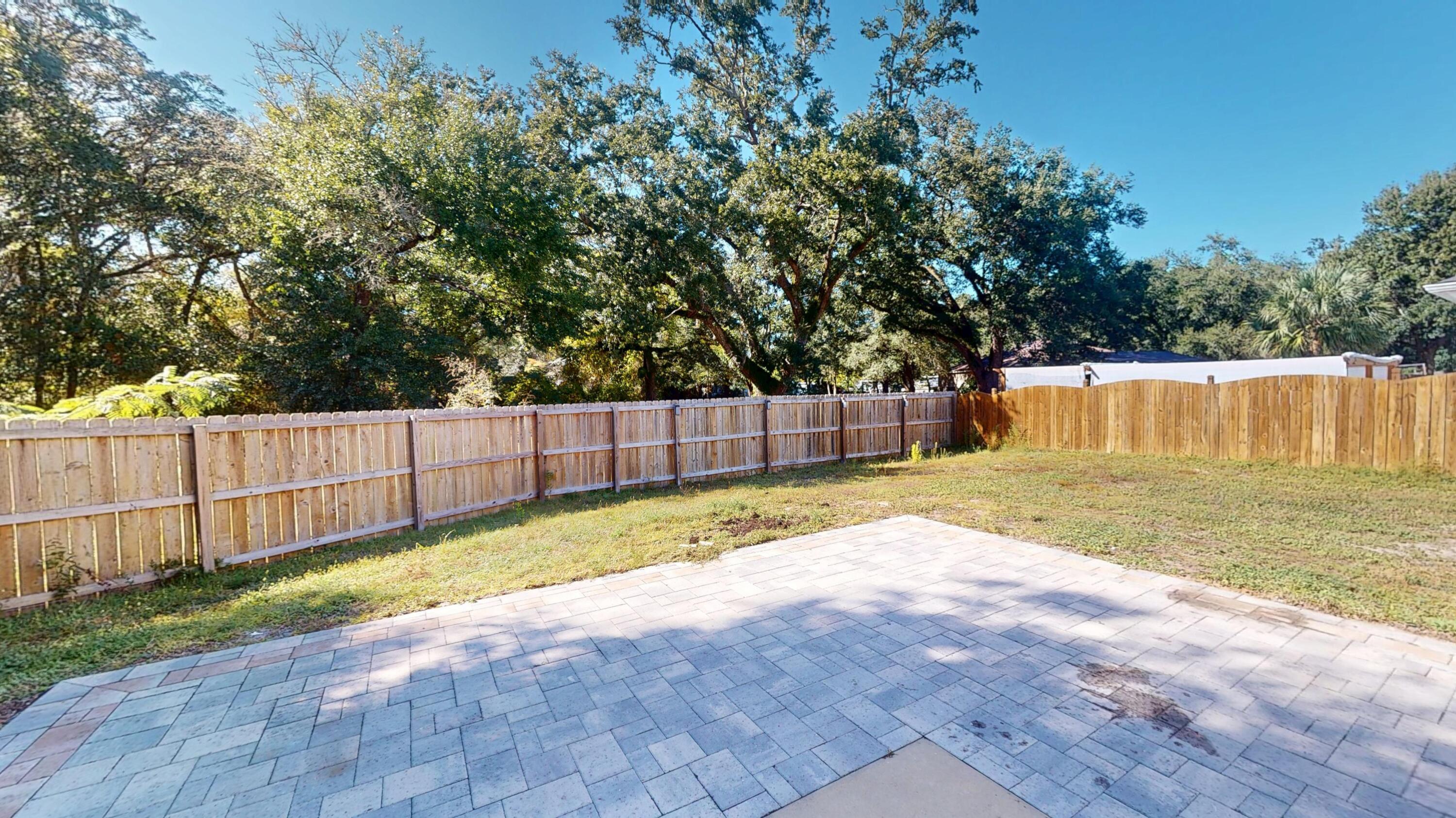 HERITAGE OAKS - Residential