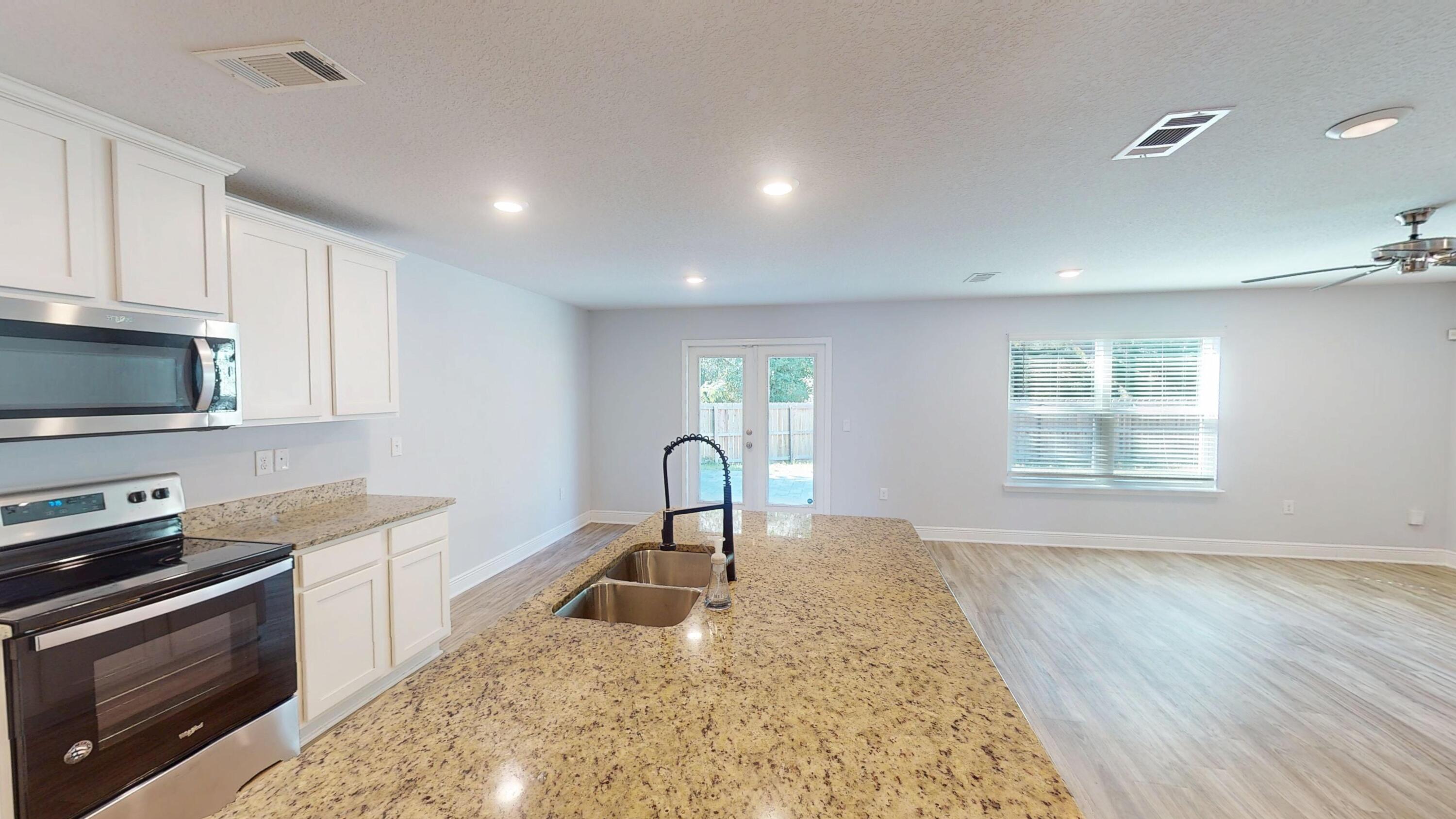 HERITAGE OAKS - Residential
