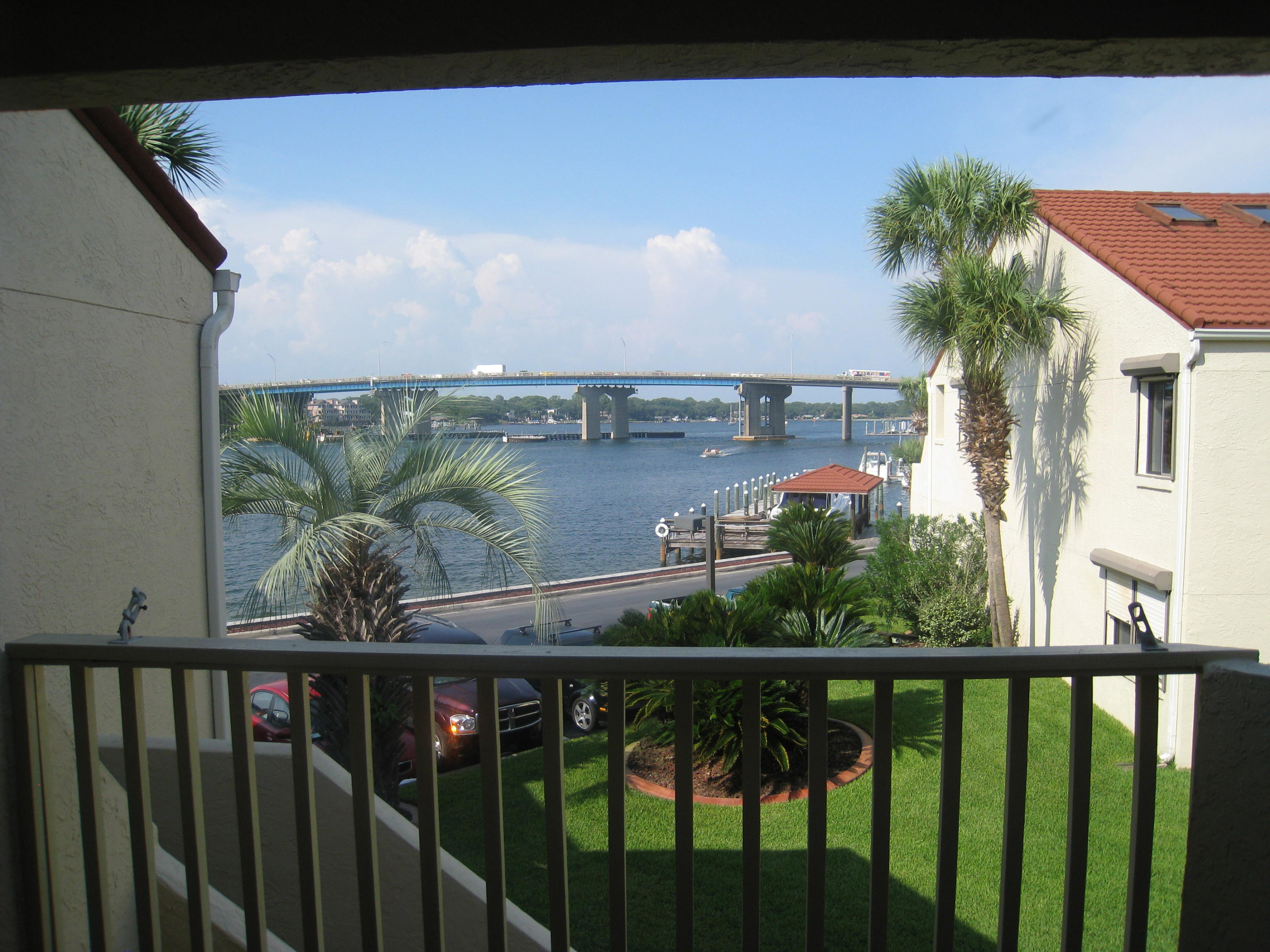 CLIPPER COVE T/H - Residential