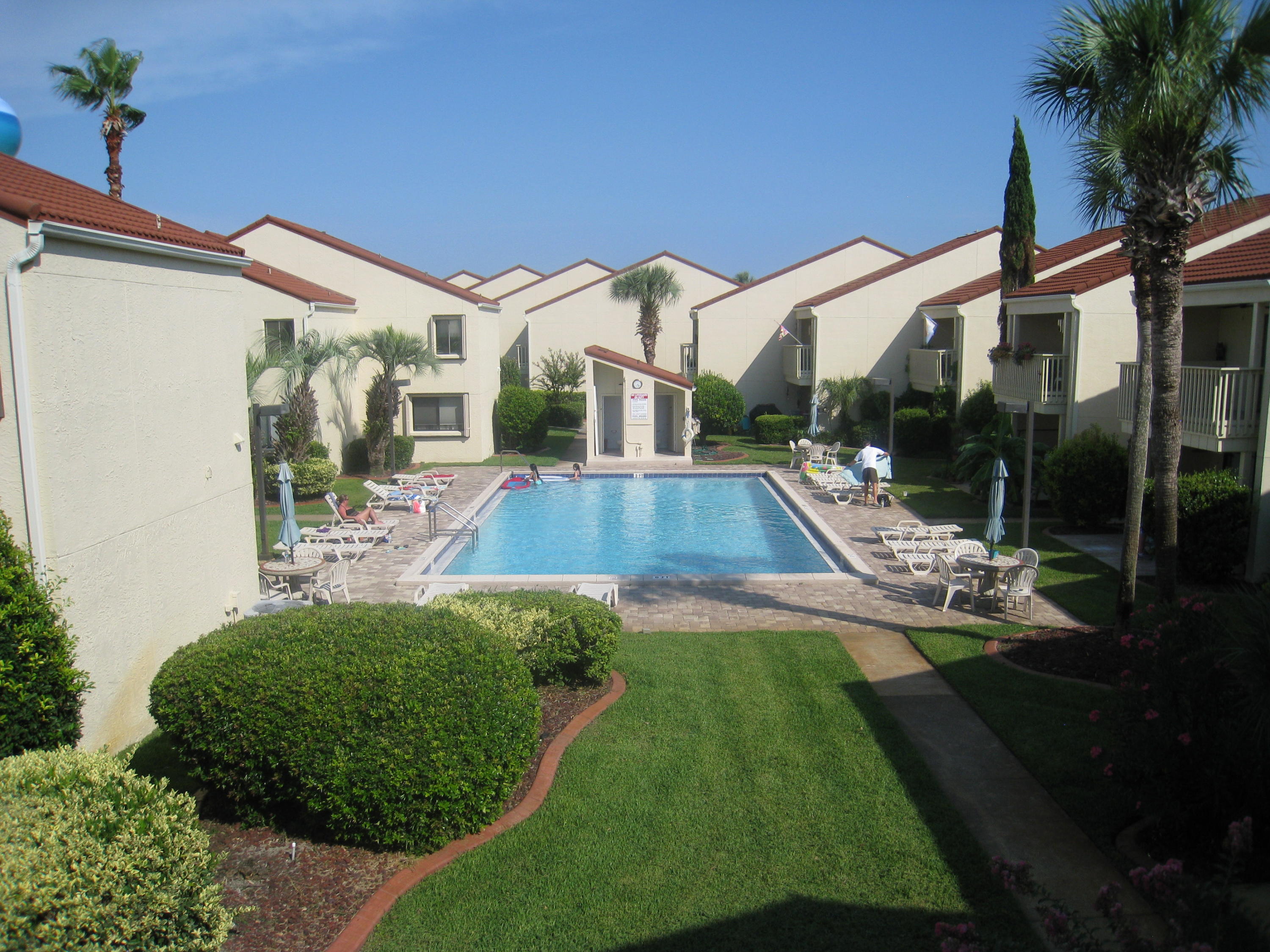 CLIPPER COVE T/H - Residential