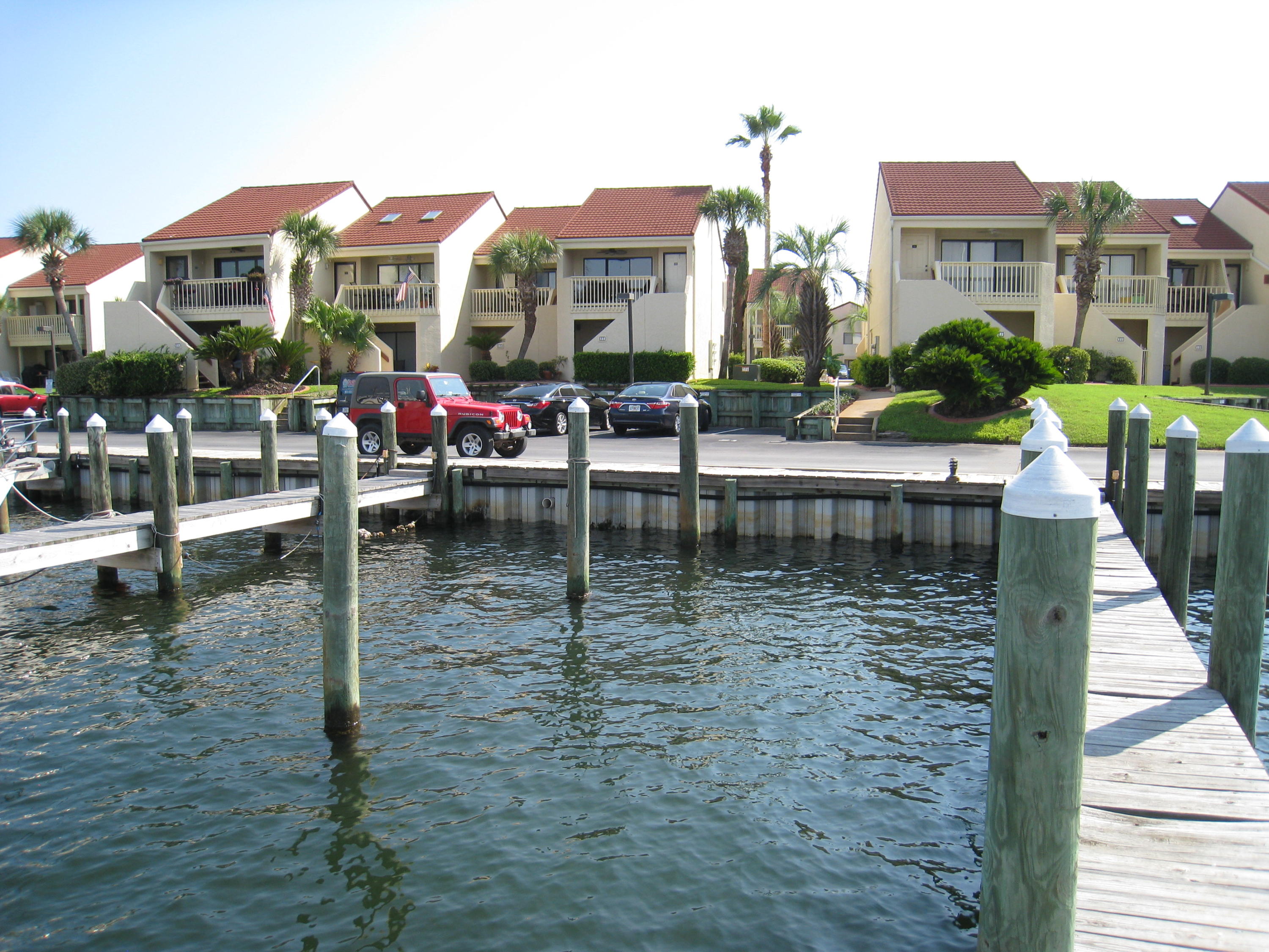 CLIPPER COVE T/H - Residential