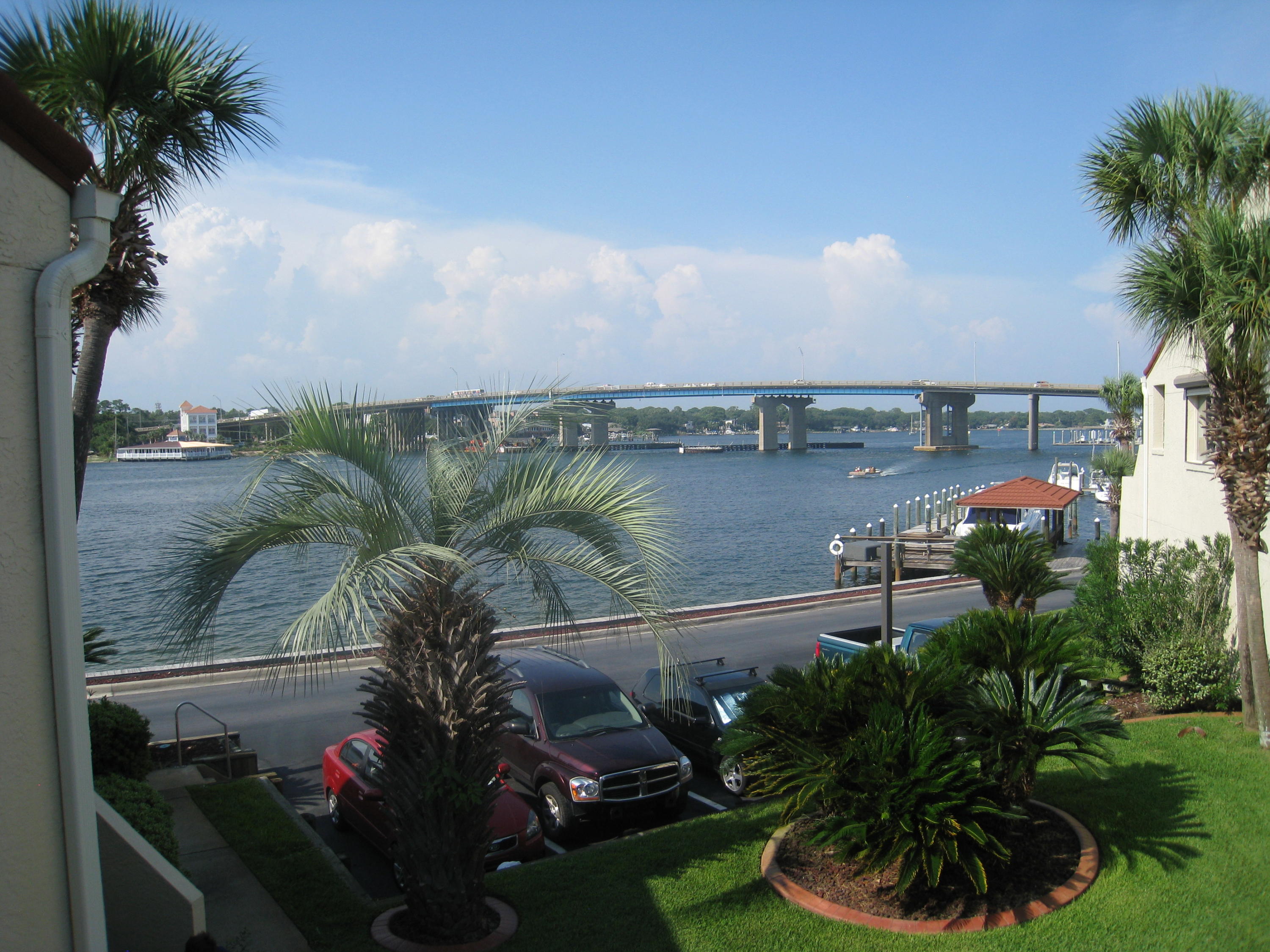 CLIPPER COVE T/H - Residential