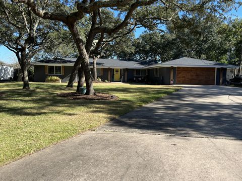 A home in Fort Walton Beach